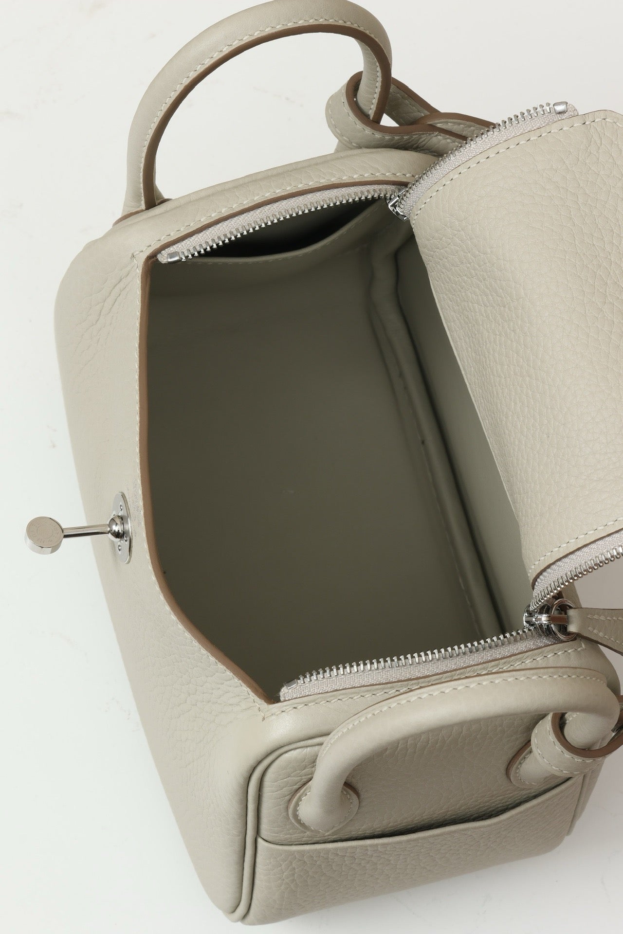 LD19 , Togo ,  8L Blanc Glacier PHW #4592