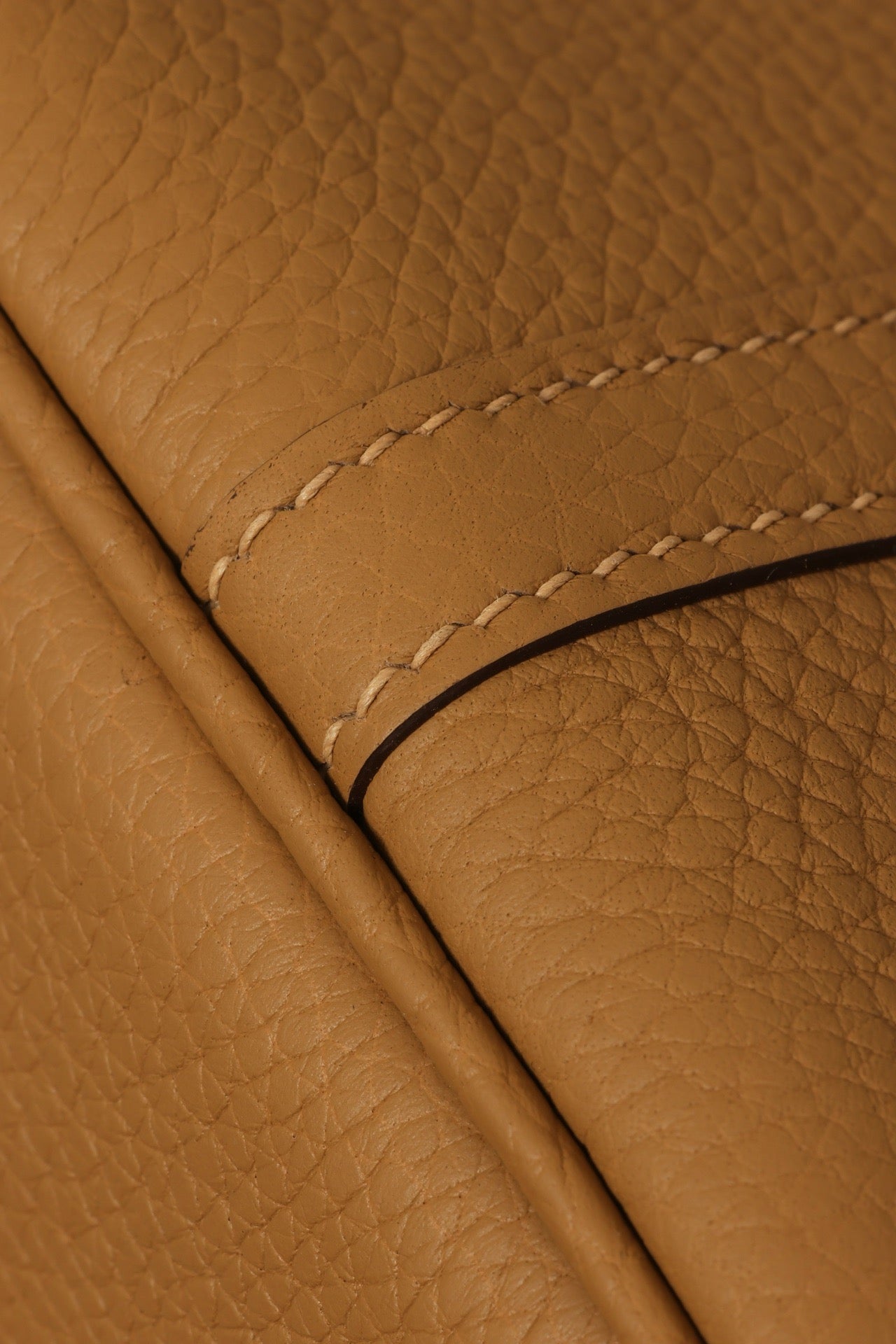 CL18 4B Biscuit Color GHW #4087