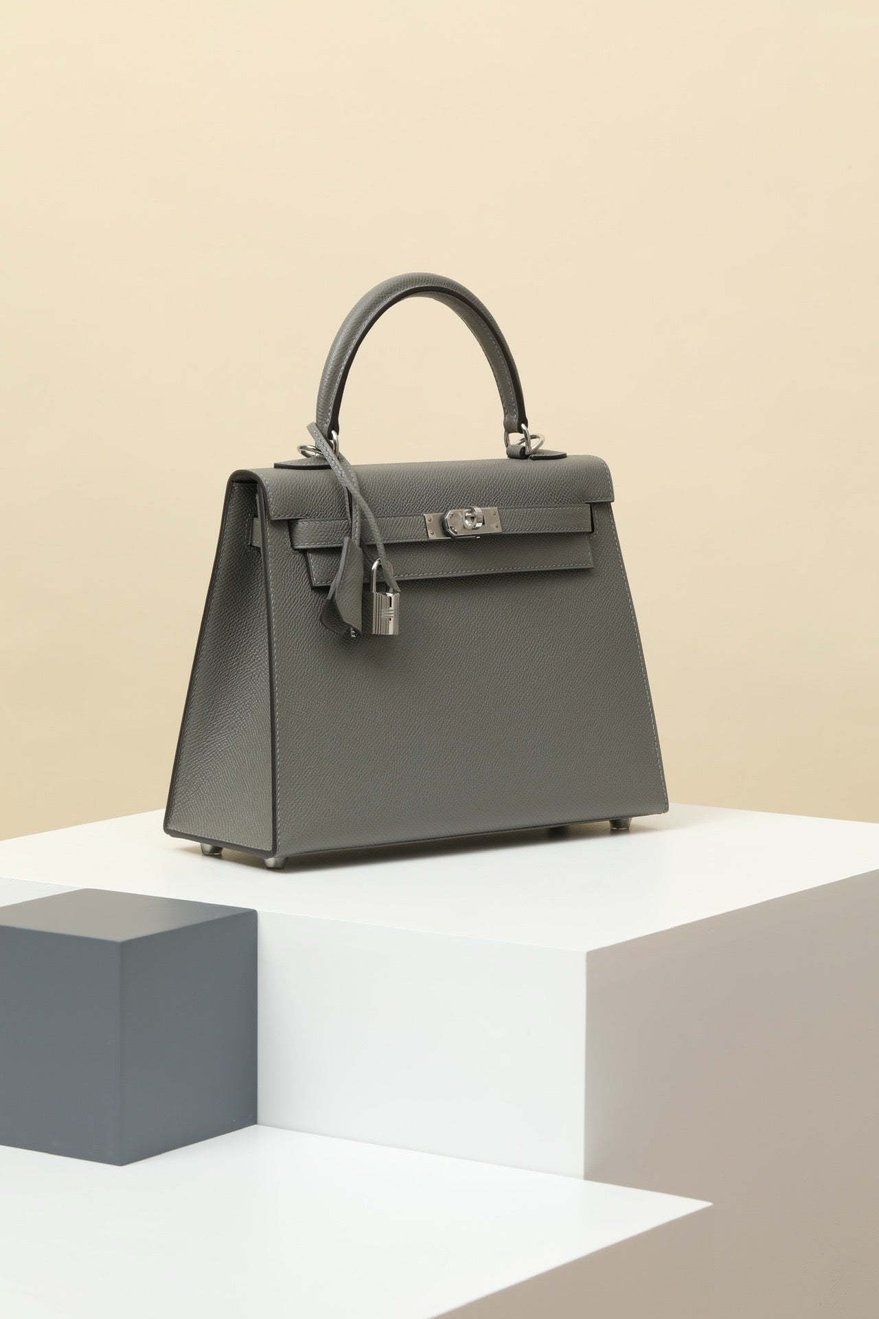 KL25 Cumulus Gray #3689