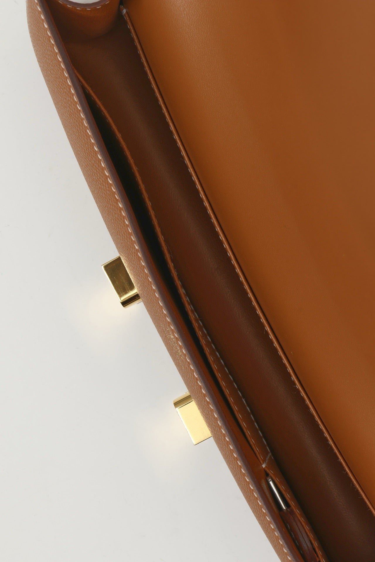 CJG24 , Epsom CK37 Gold Brown GHW #4368