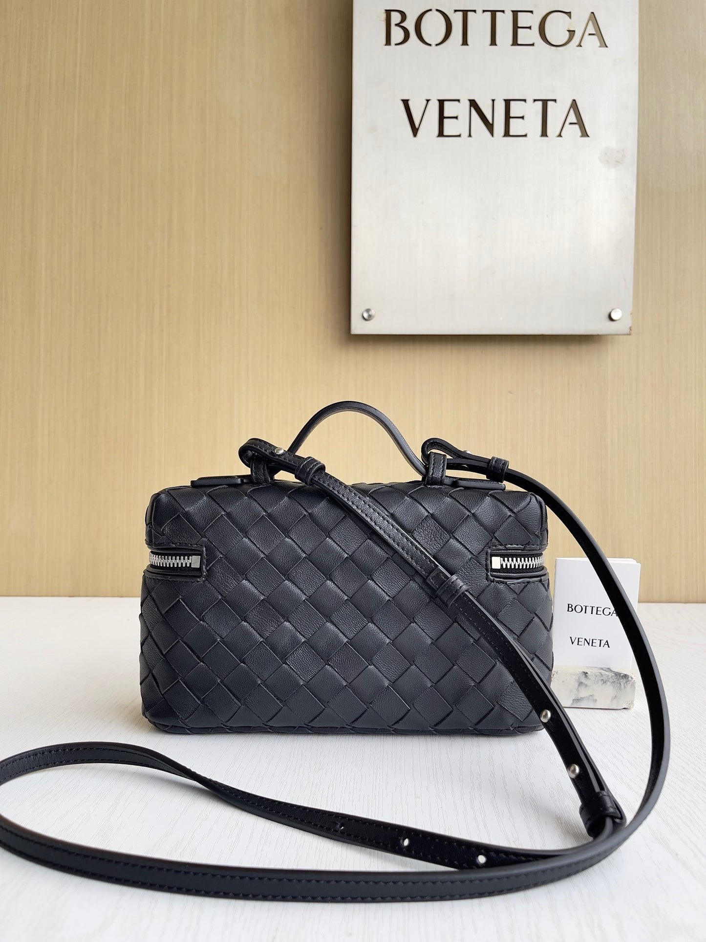 BV Bang Bang Vanity Case #560