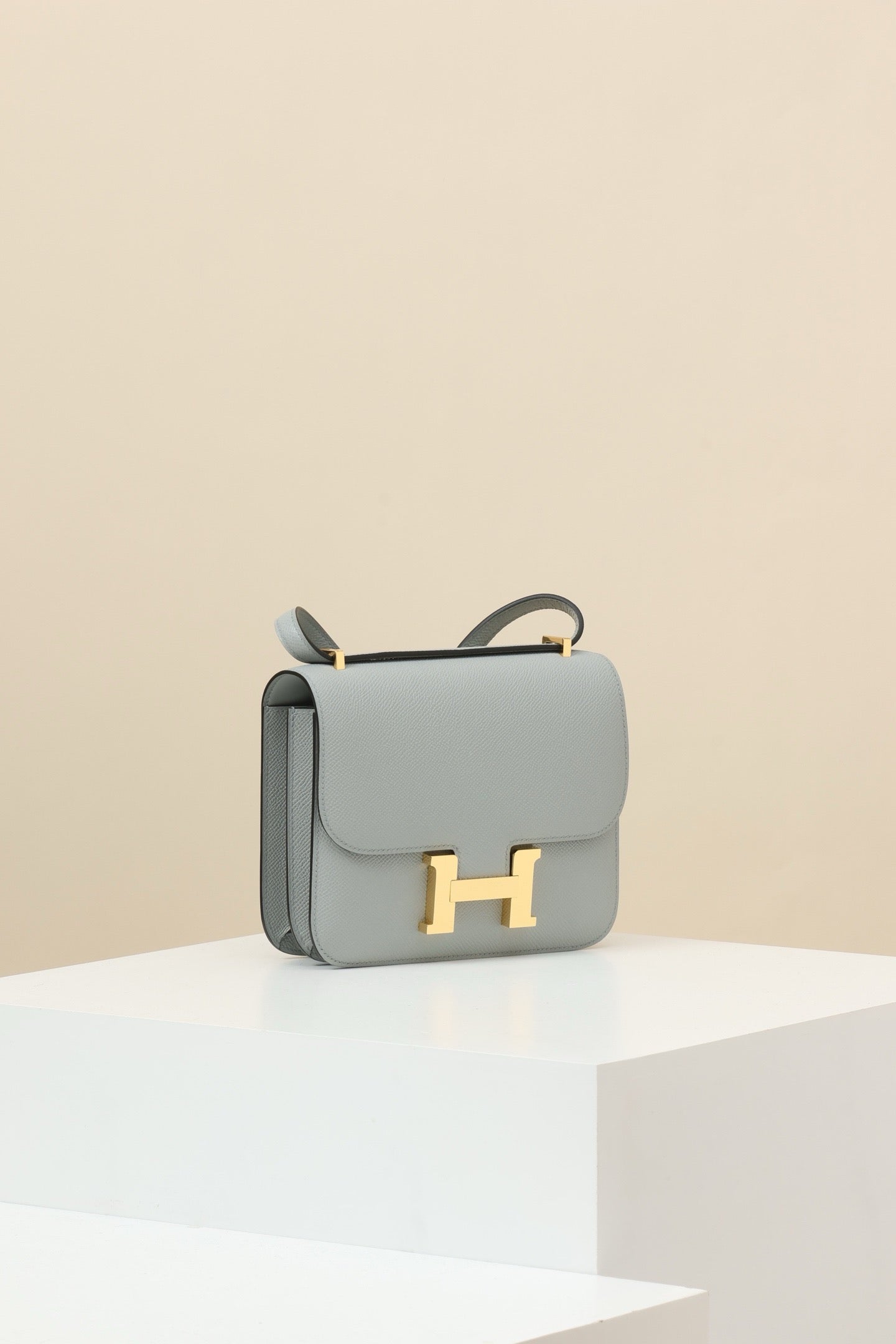 CJ19 19 cm ,  Puppet Grey Epsom leather GHW #4314