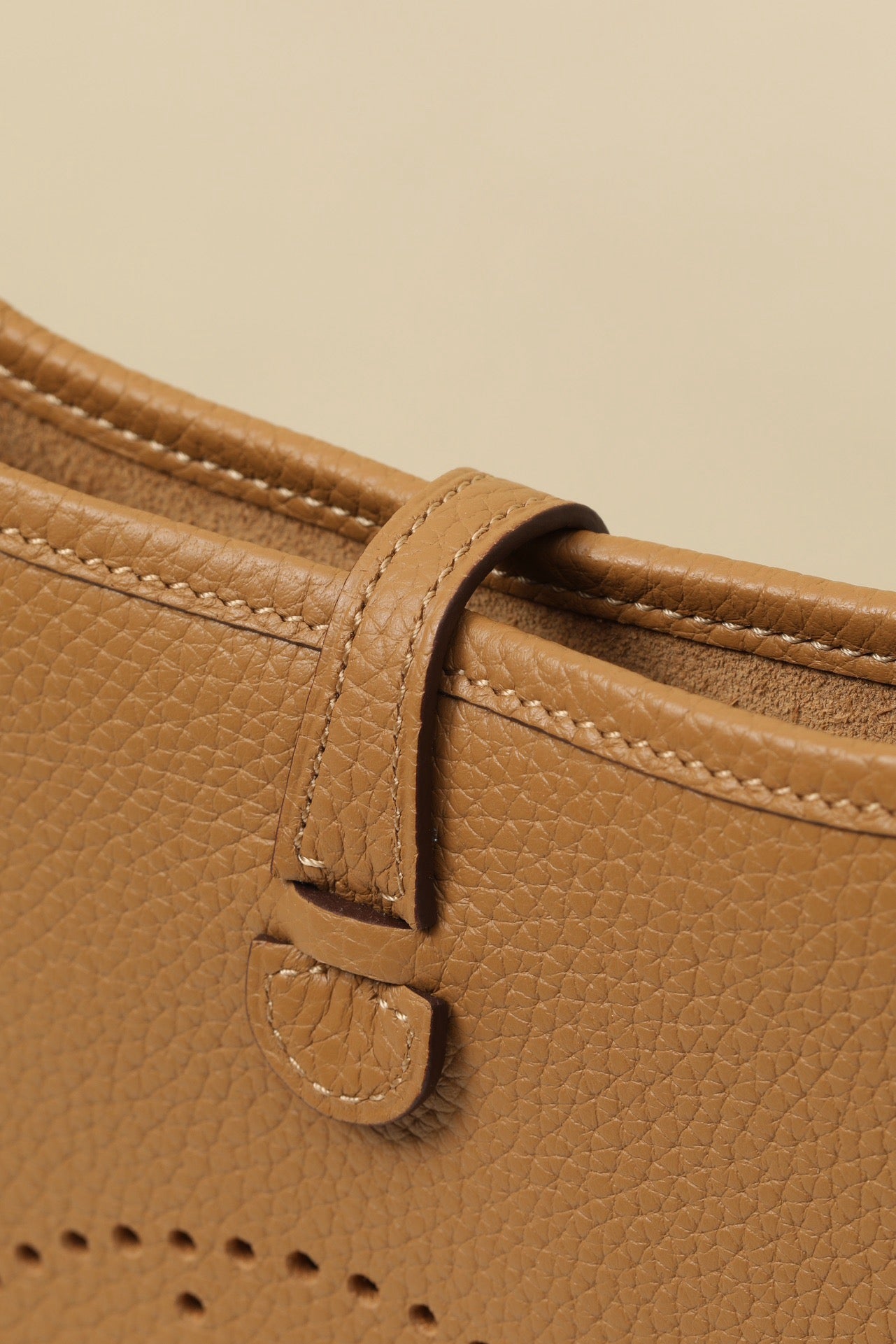 YF16 4B Biscuit,Clemence bull leather crossbody bag  , PHW #4428