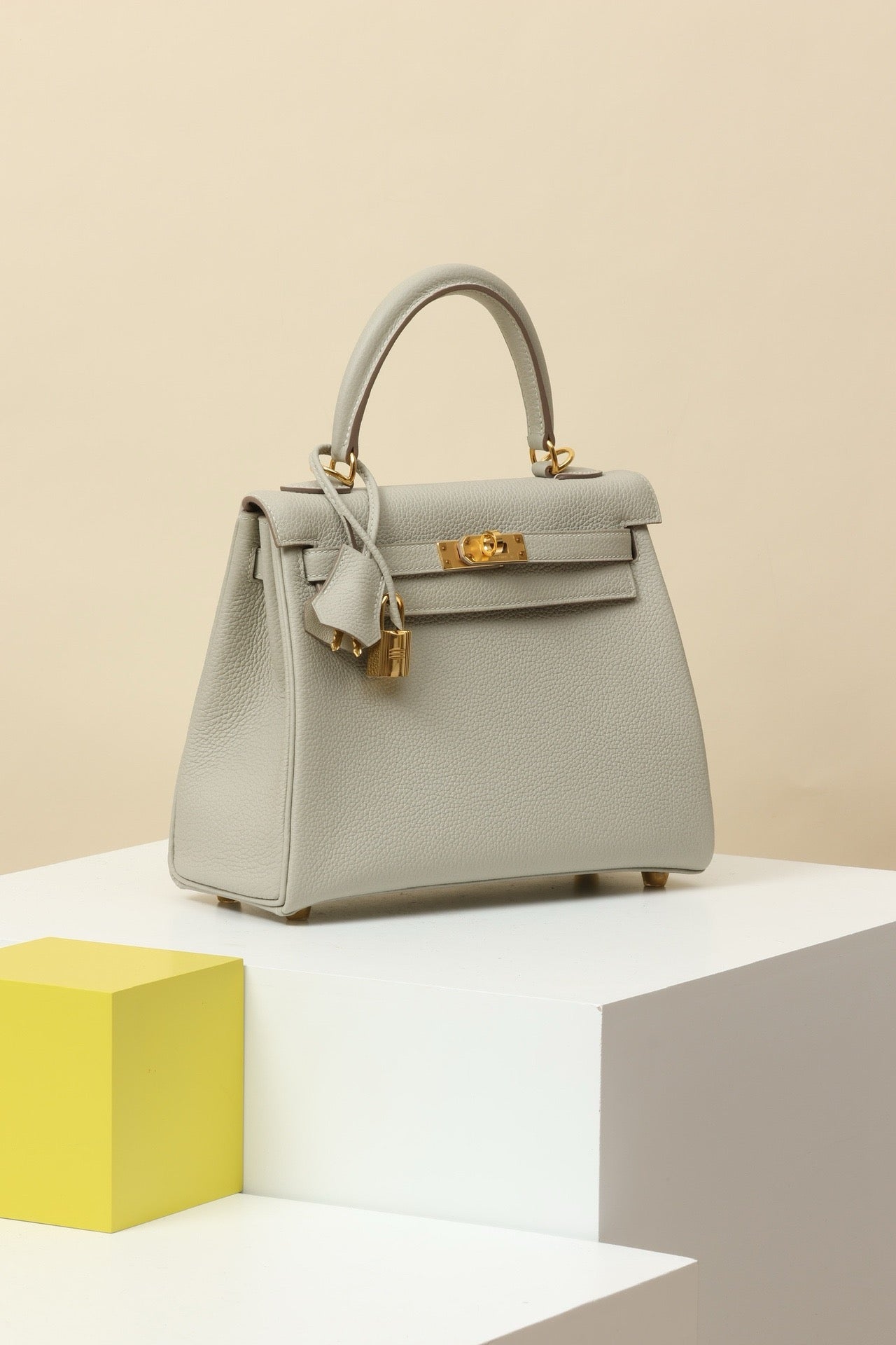 KL25 Pearl Gray #3704