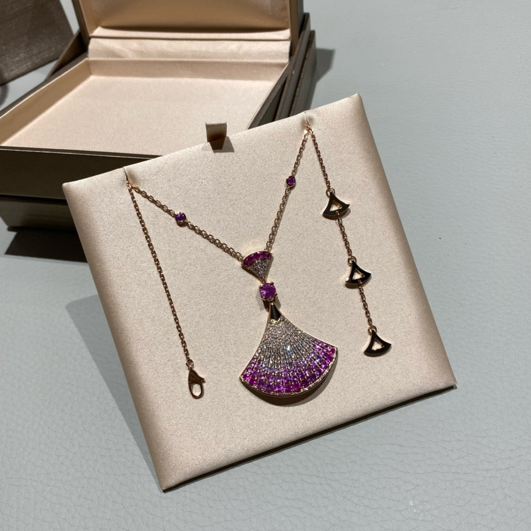 سلسال بولقاري ذهب عيار18 , الوزن 19.6 جرام ، الماس vvs1