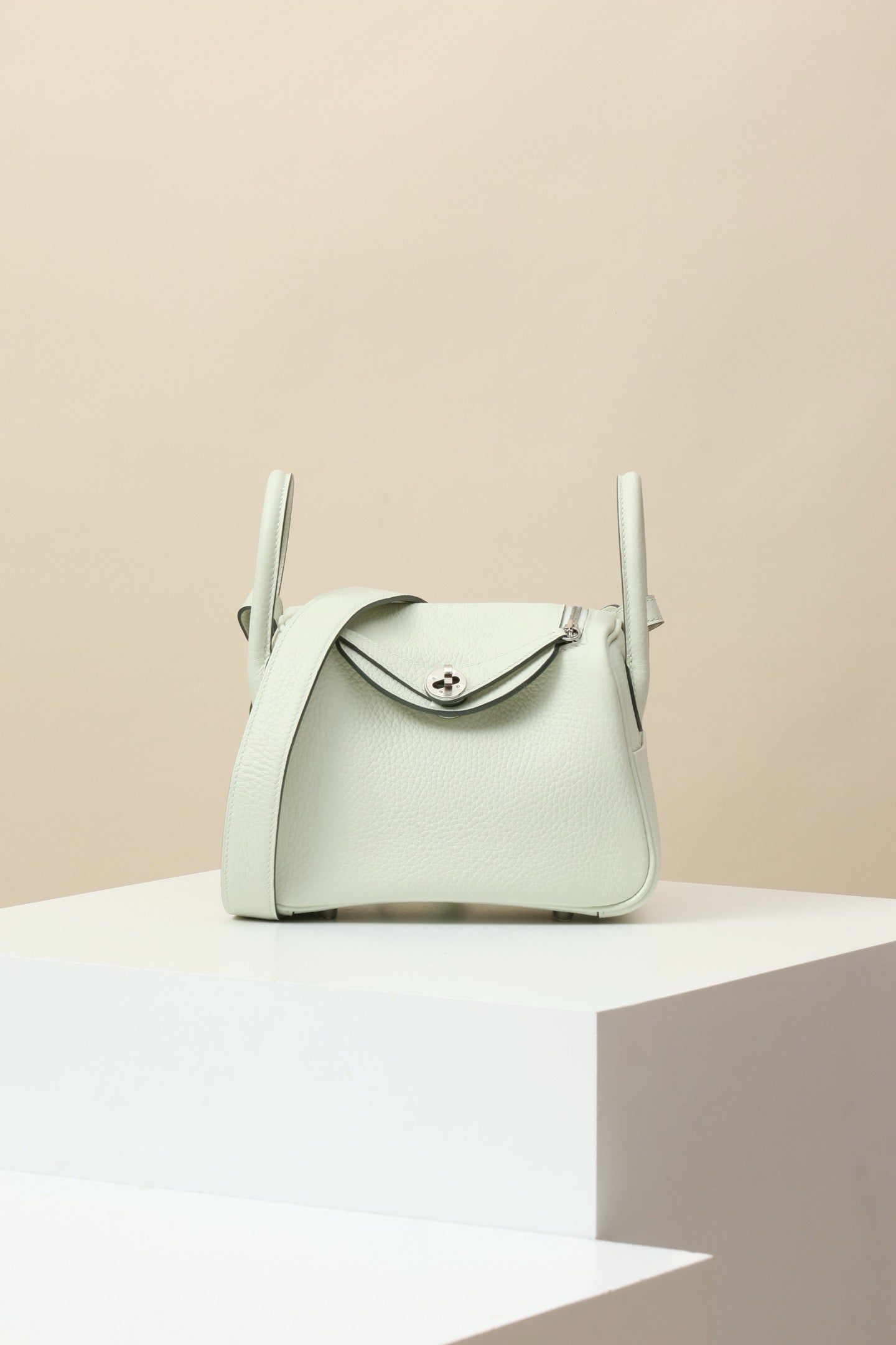 LD19 , Togo 0S Bubble Green  PHW #4565