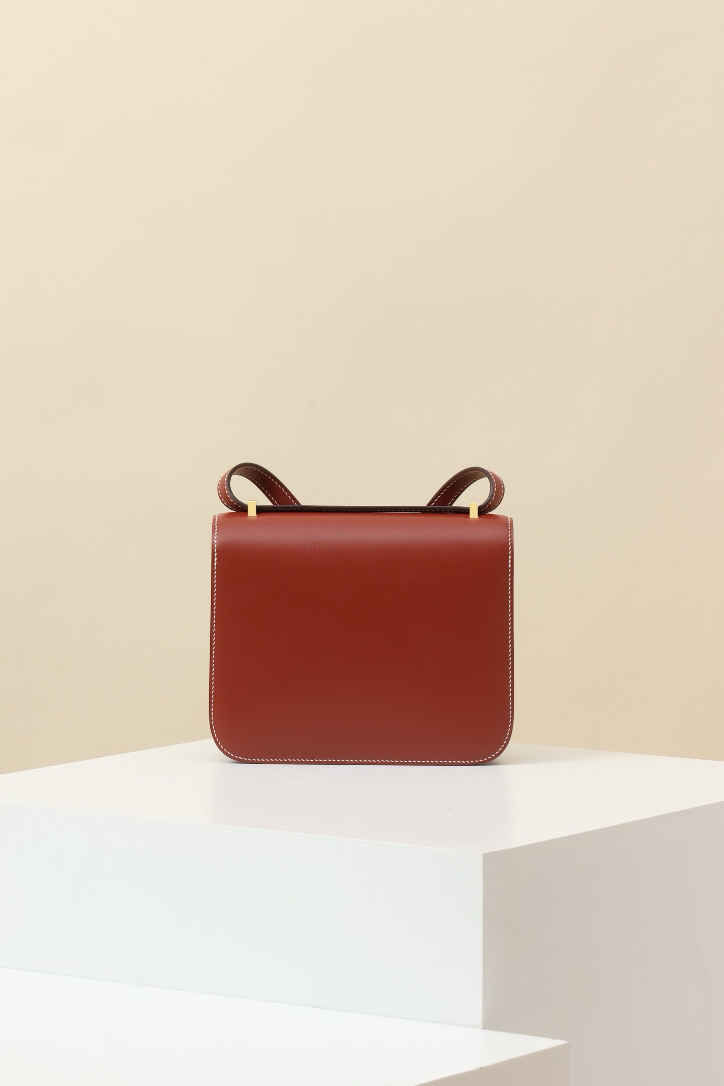 CJ19 19 cm ,  Brick Red Box leather GHW #4293