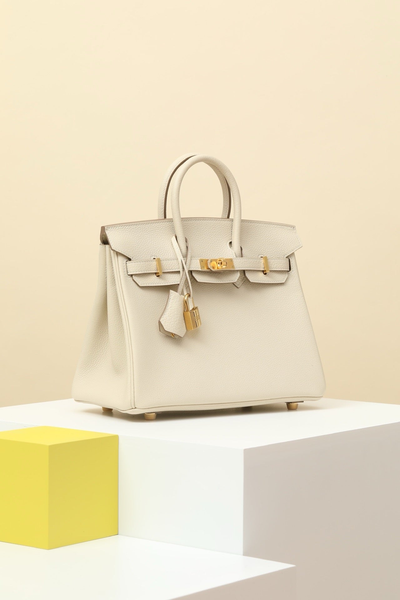 BK25 Milkshake White # 3886