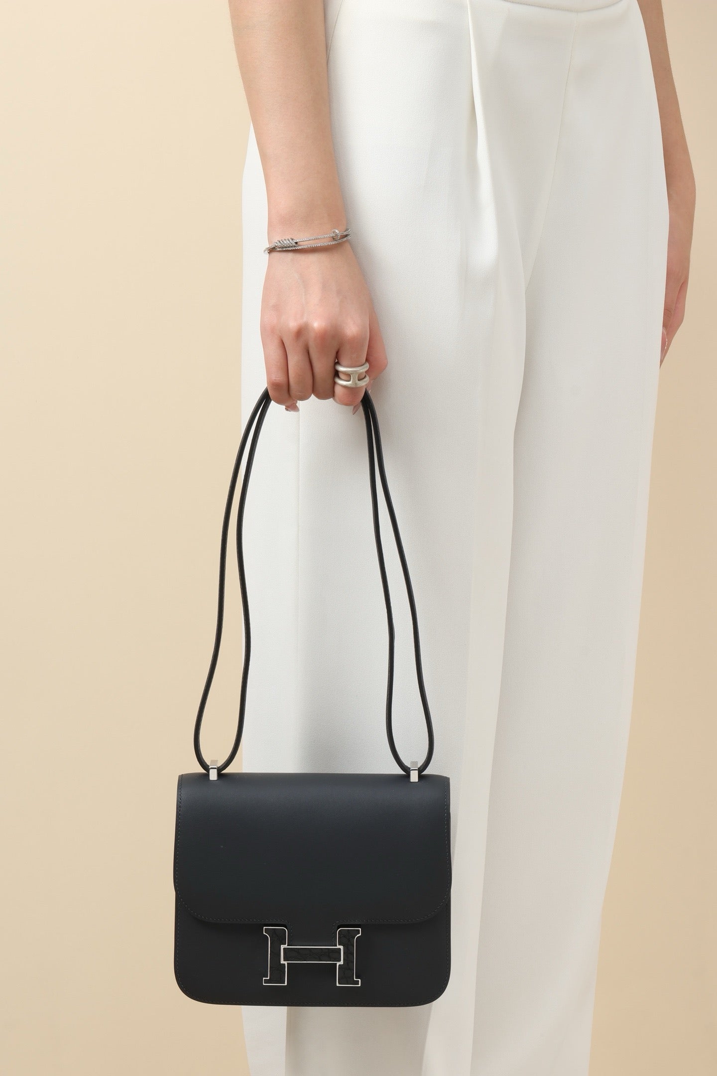 CJG19 , 2Z Midnight Blue Swift leather with American alligator clasp (square clasp)   #4392