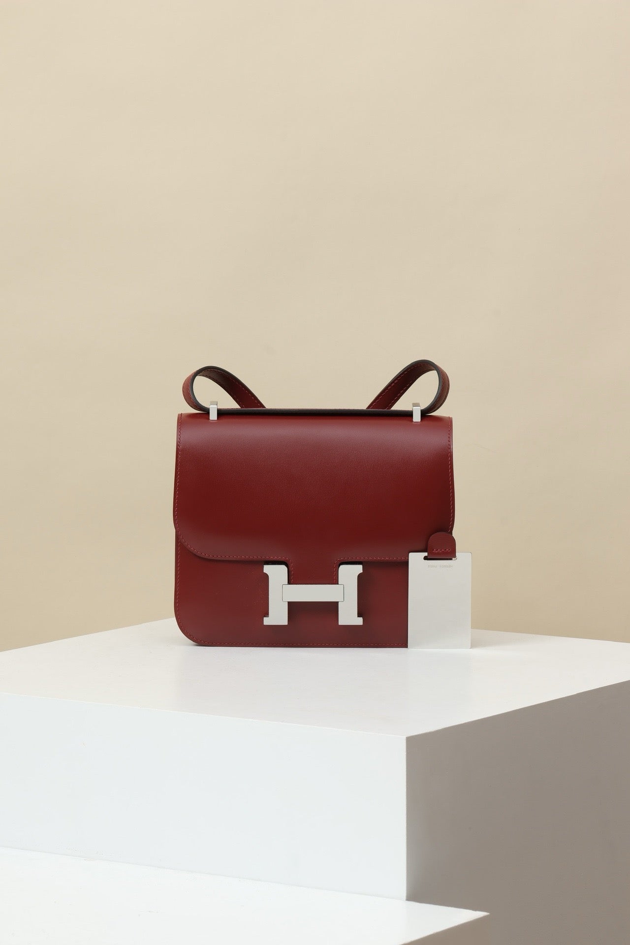 CJ19 19 cm ,  Red Box leather PHW #4291