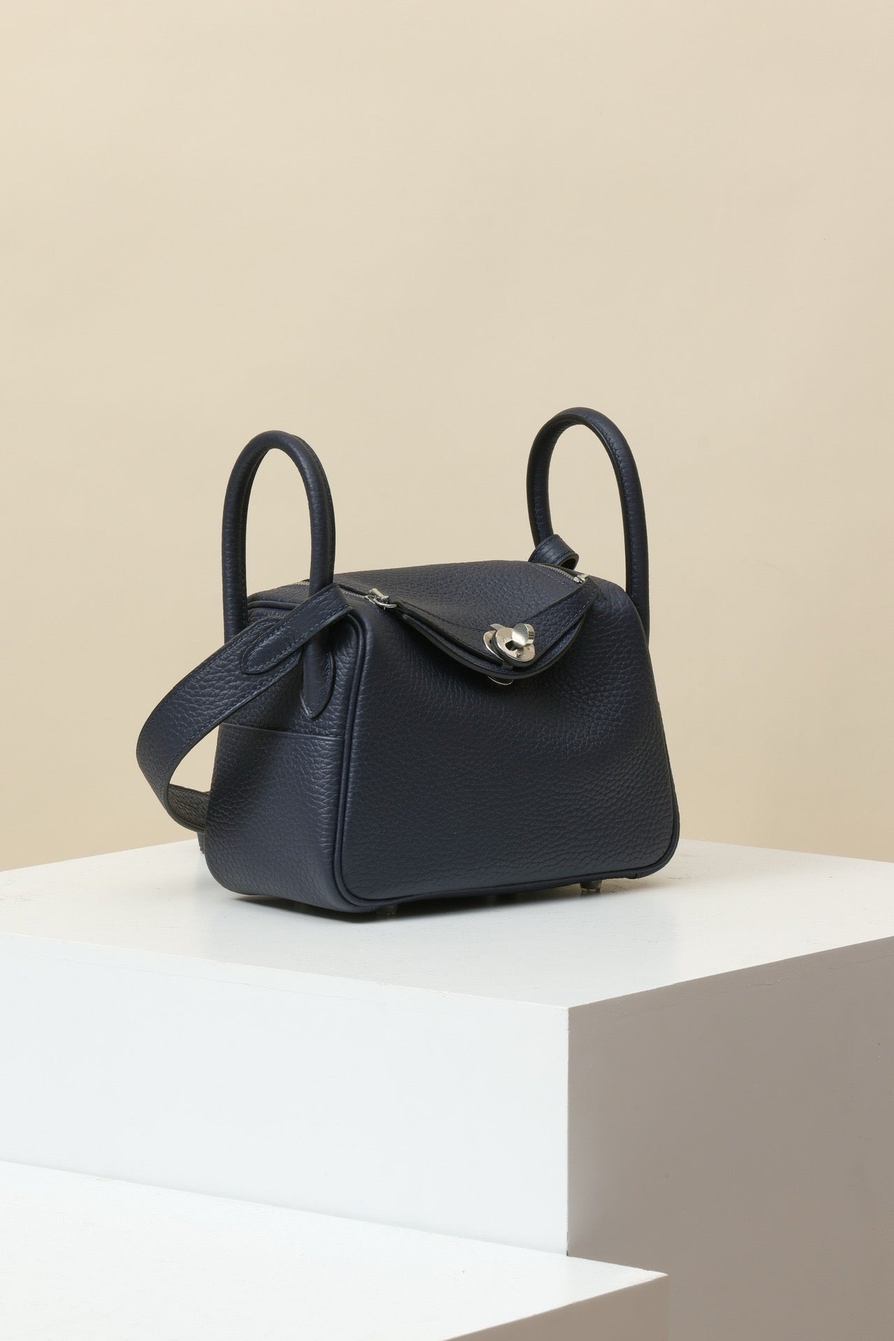 LD19 , 2Z Midnight Blue PHW #4569