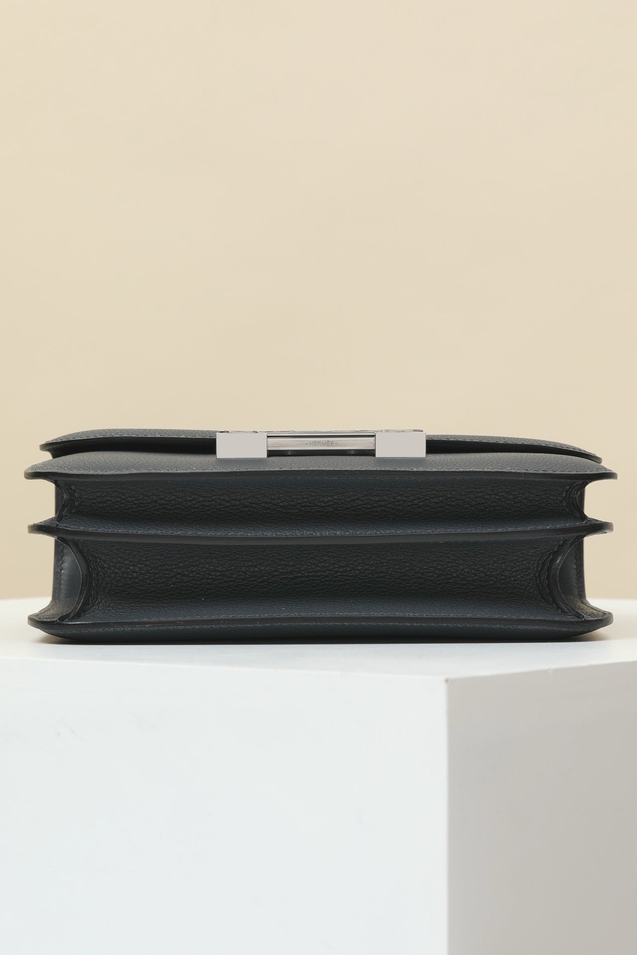 CJG24 , H0 Smog Grey / CK89 Black  ,  EVE leather with shiny #4384