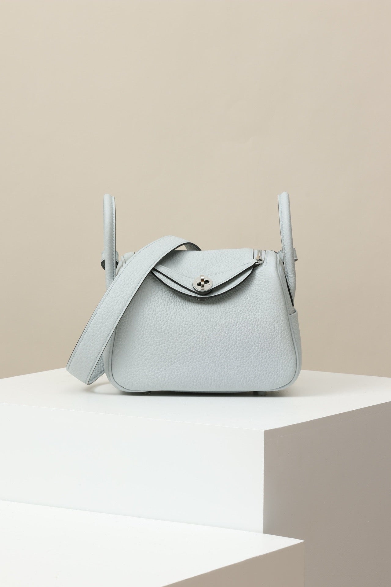 LD19 , Togo , 08 Bleu Sacre PHW #4611