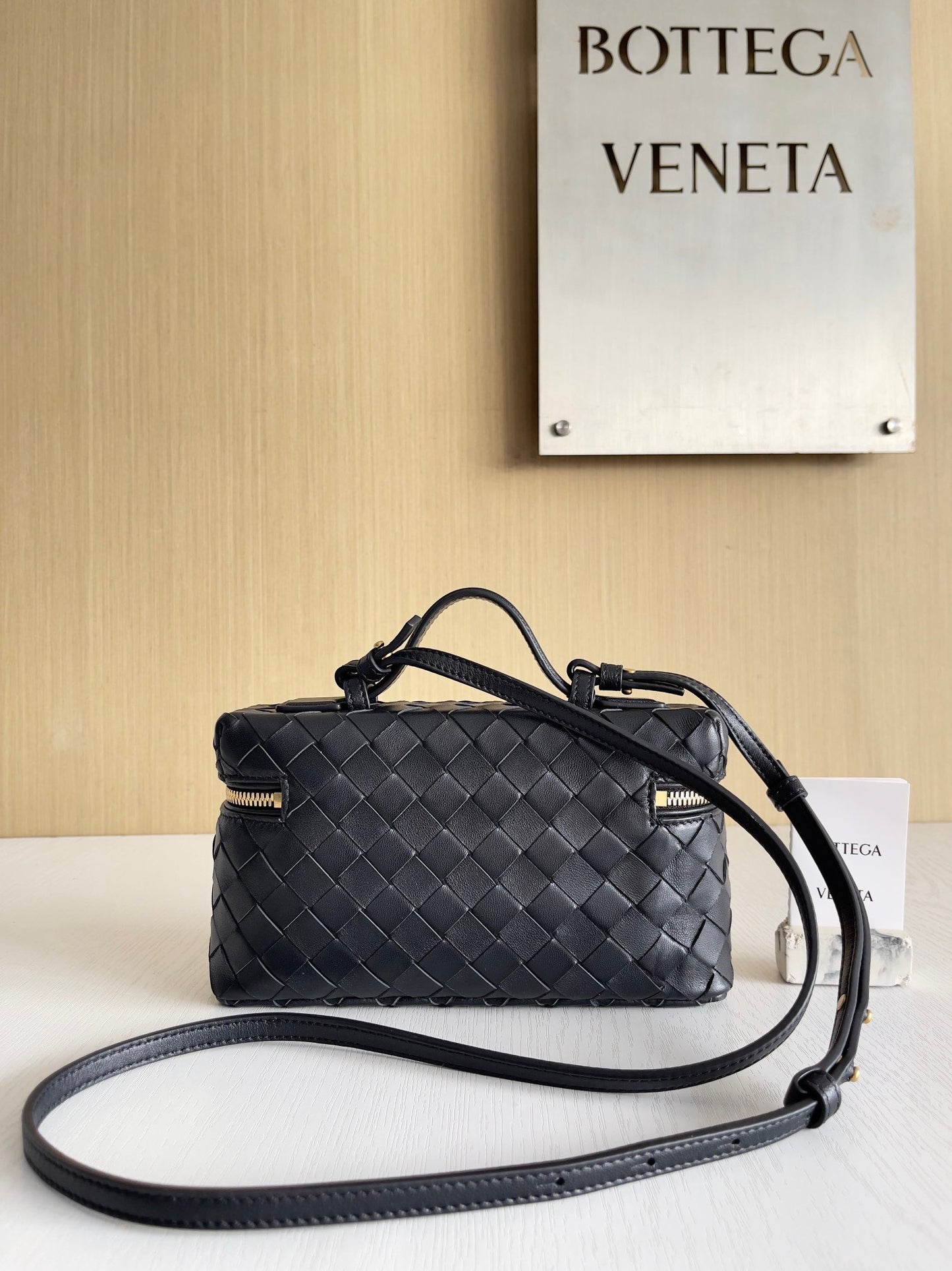 BV Bang Bang Vanity Case #568