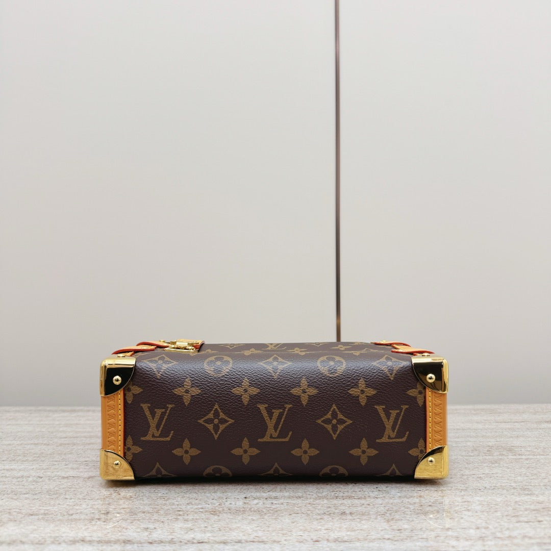 Side Trunk #884