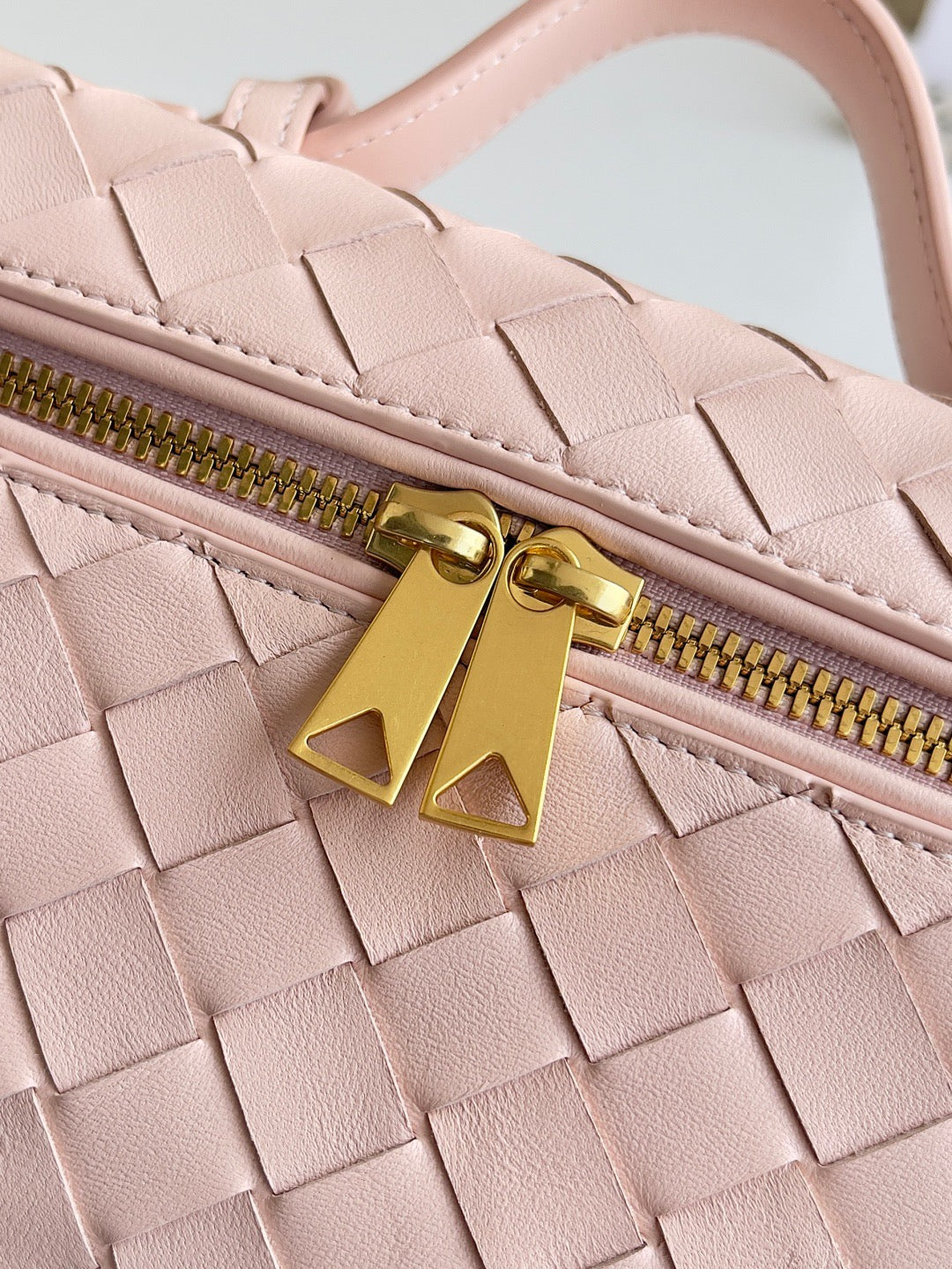 BV Bang Bang Vanity Case #561