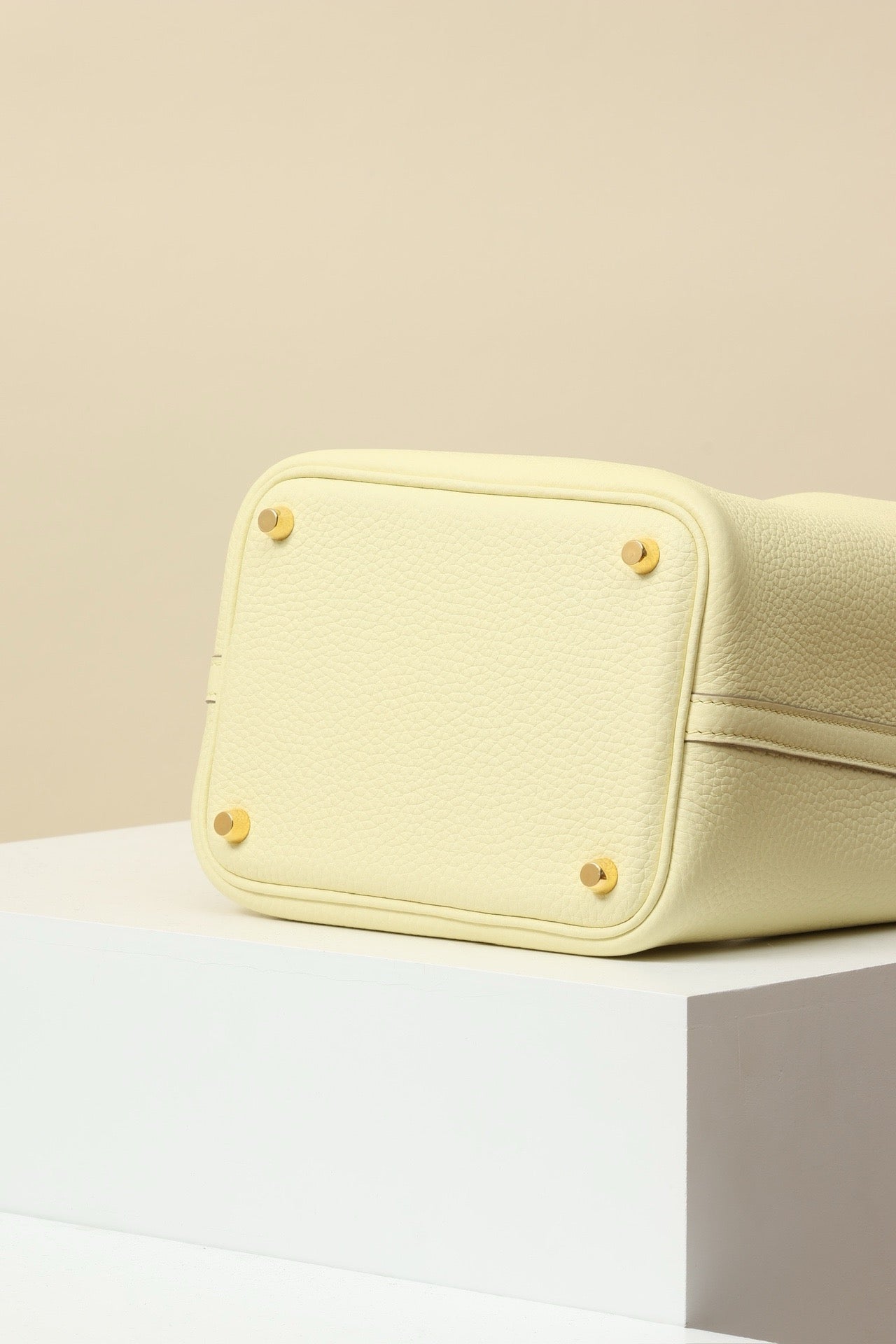 CL18 I8 Milton Yellow GHW #4100