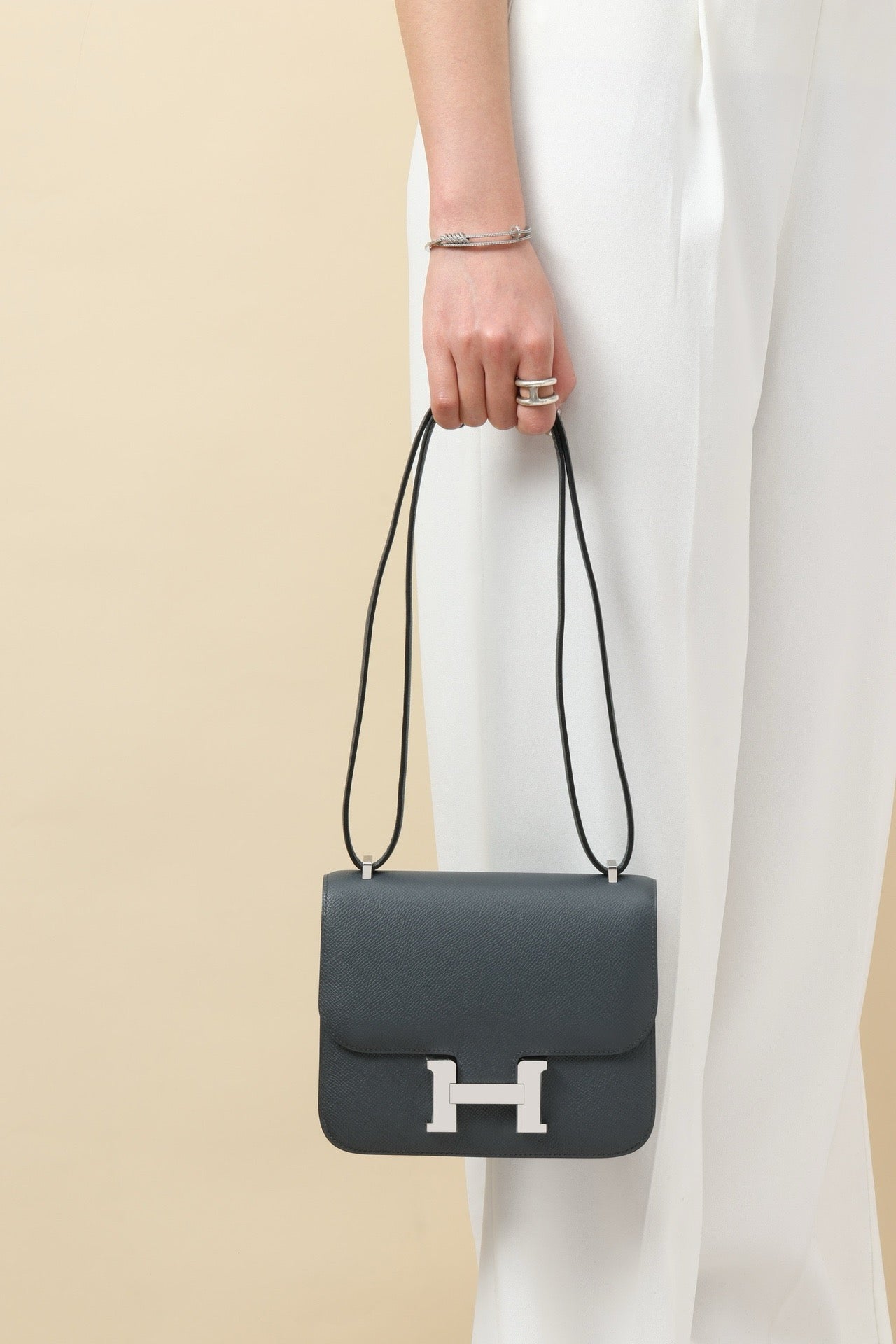 CJ19 19 cm , Smog Grey Epsom leather PHW #4321