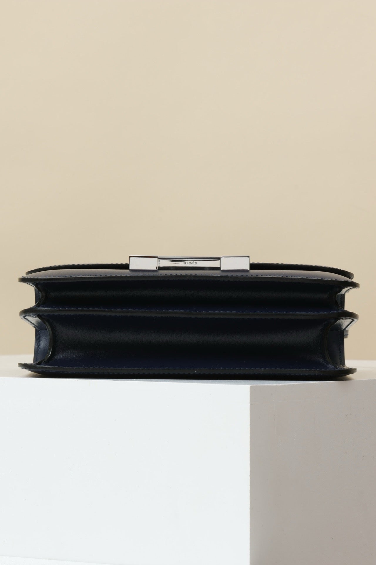 CJ19 19 cm ,  Sapphire Blue Box leather PHW #4292