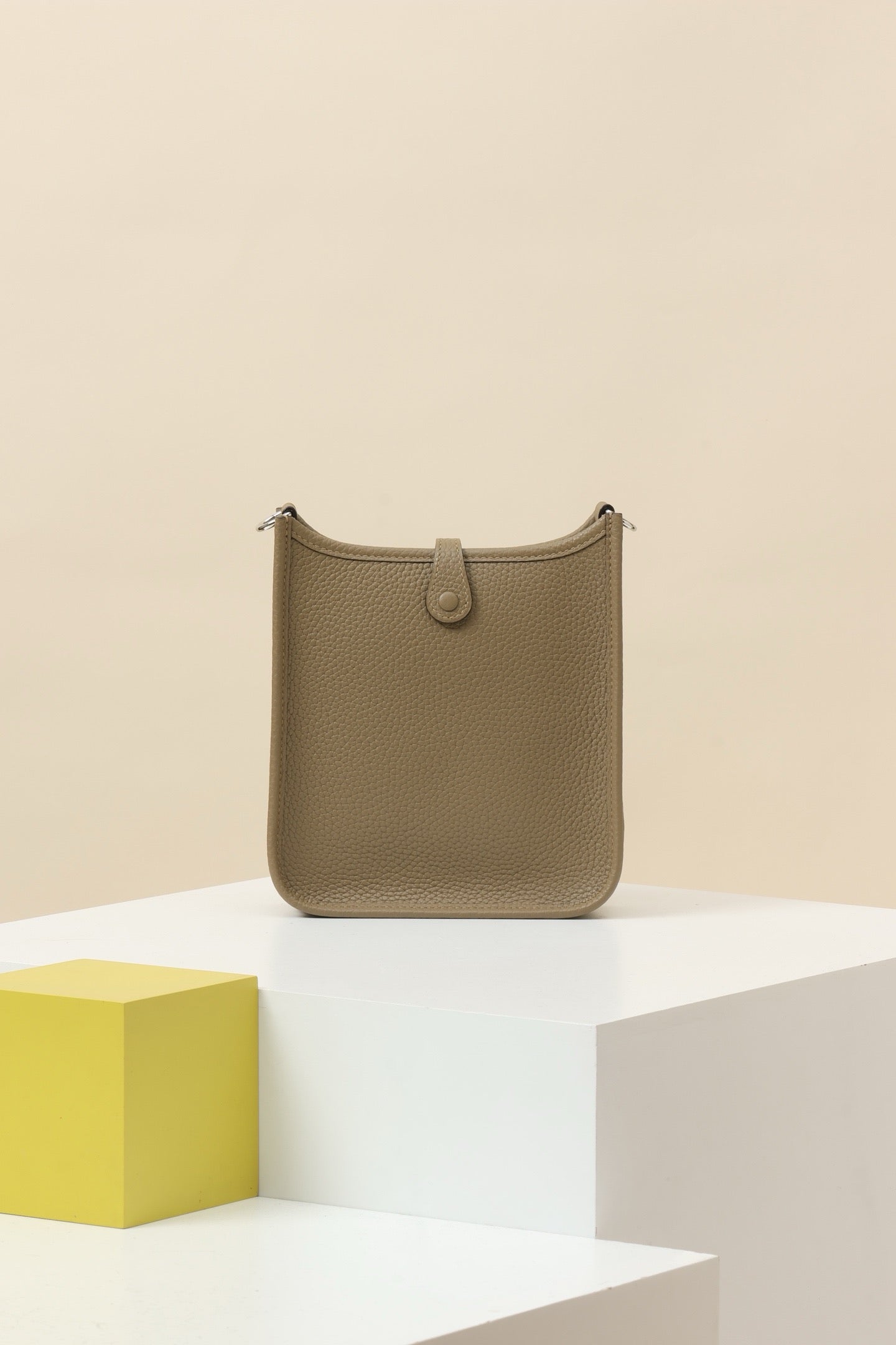 YF16 8Q Marfa Beige, Clemence bull leather crossbody bag  , PHW #4405