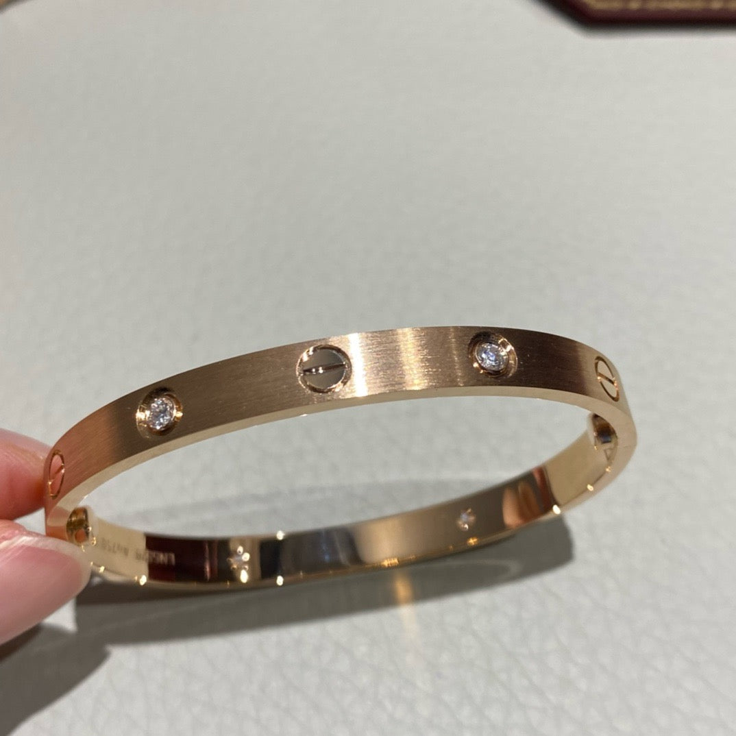 اسوارة كارتييه ذهب عيار 18, الماس vvs1