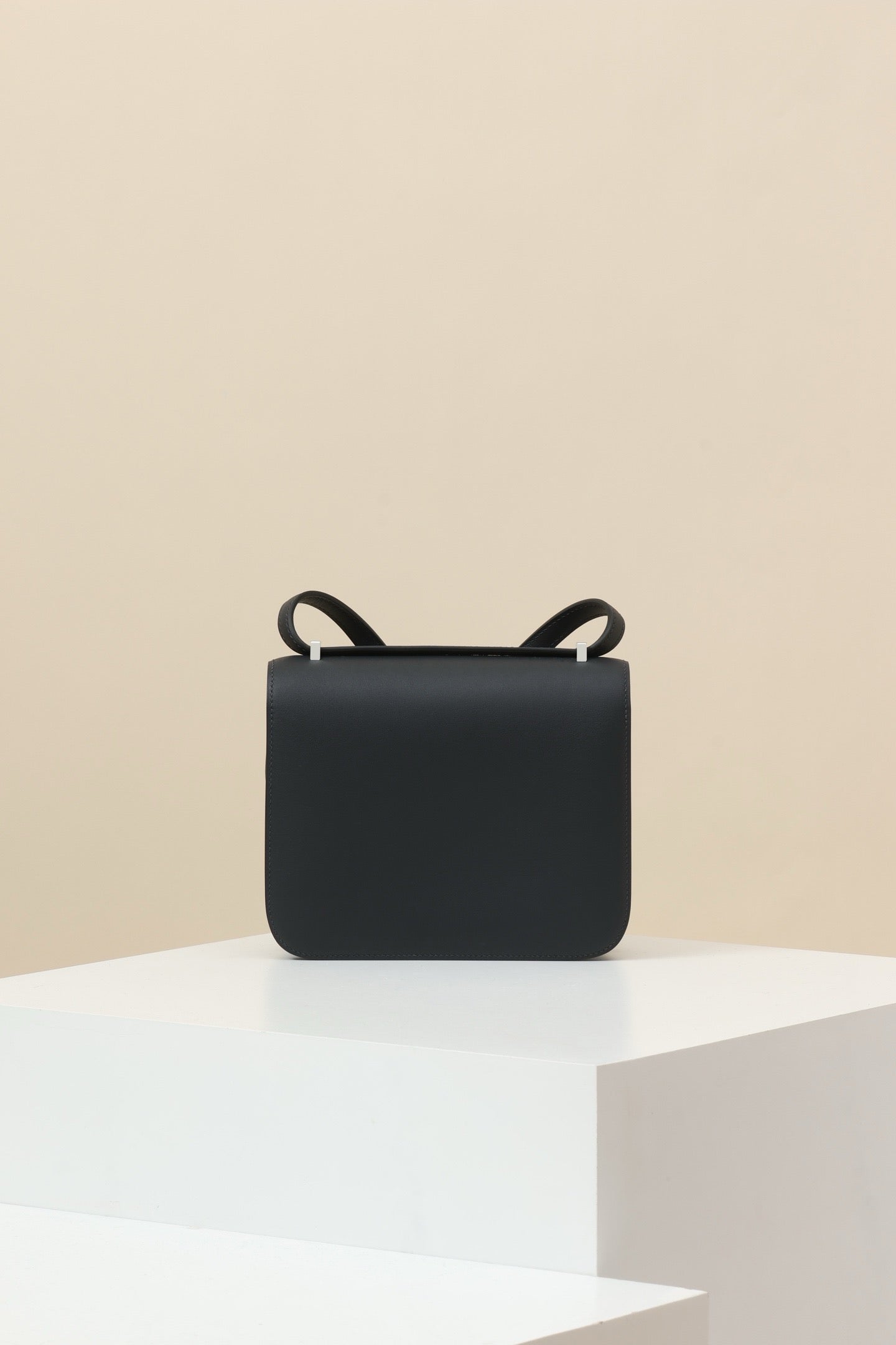 CJG19 , 2Z Midnight Blue Swift leather with American alligator clasp (square clasp)   #4392