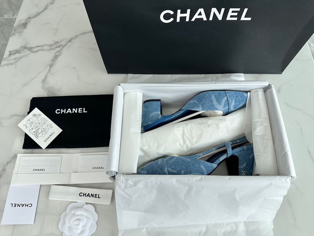 24s Sandal #305
