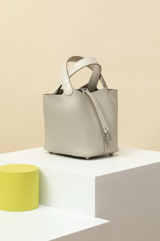 CL18 Glacier White #3747