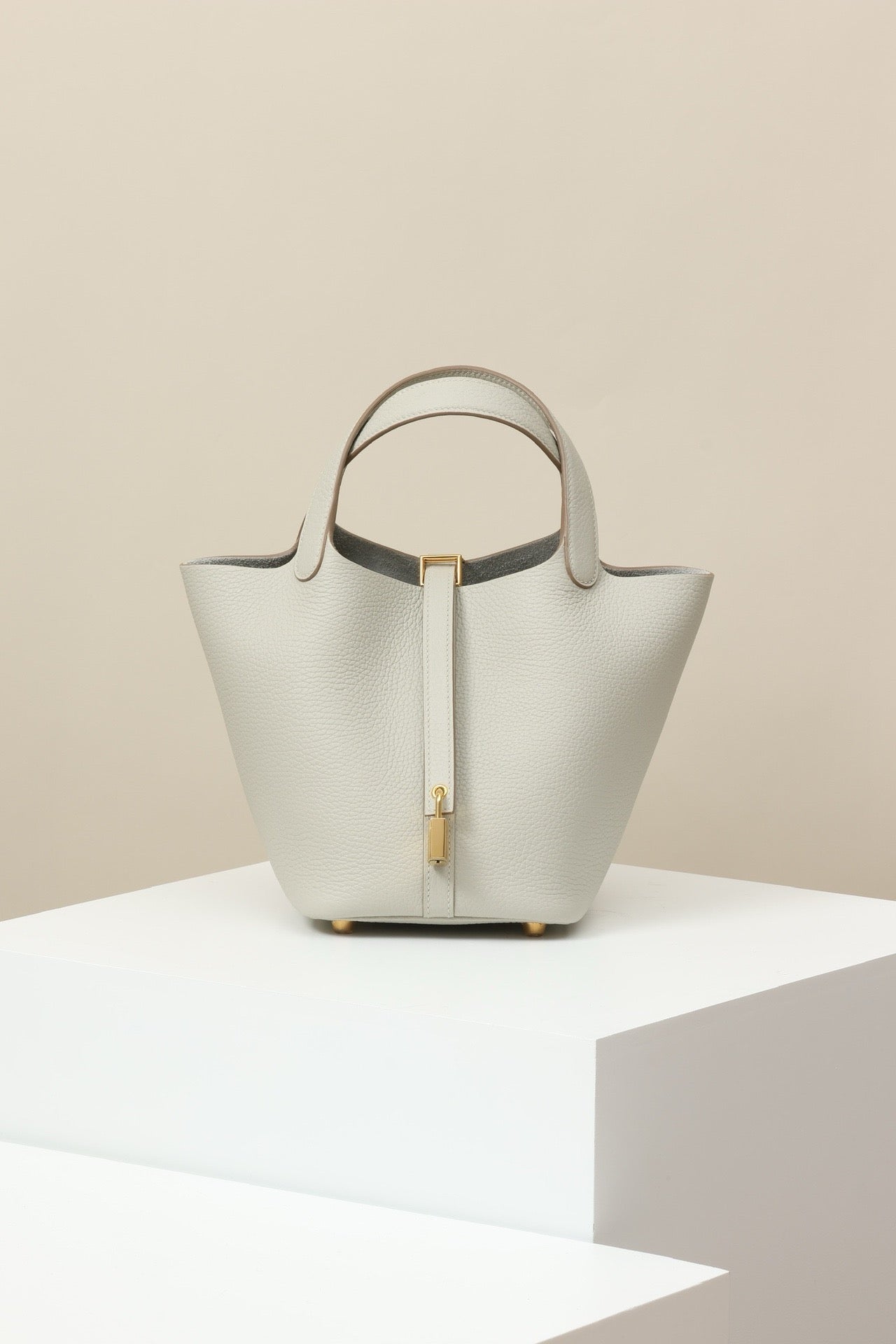 CL18  80 Pearl Gray GHW #4096