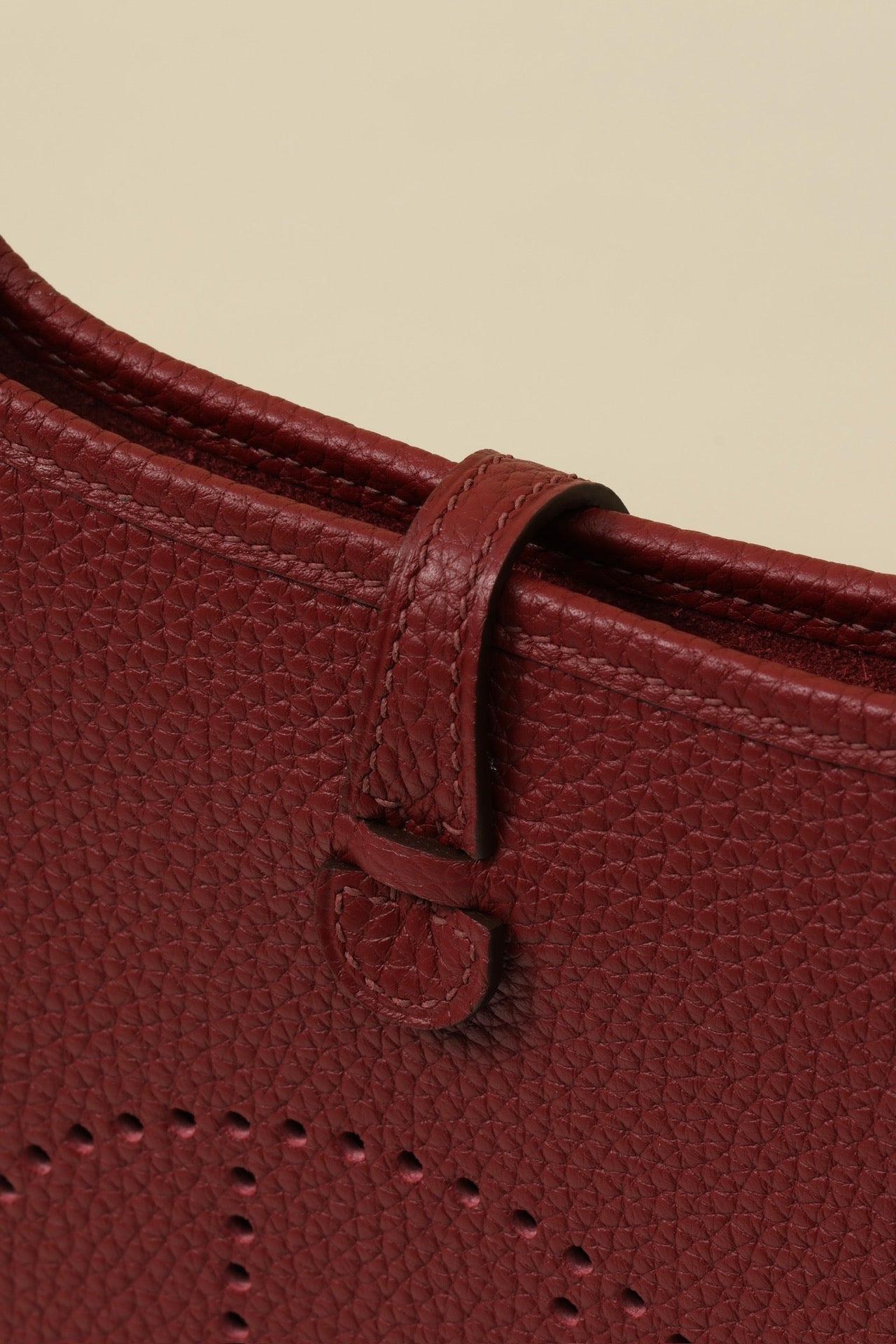 YF16 55 Res ,Clemence bull leather crossbody bag  , PHW #4415