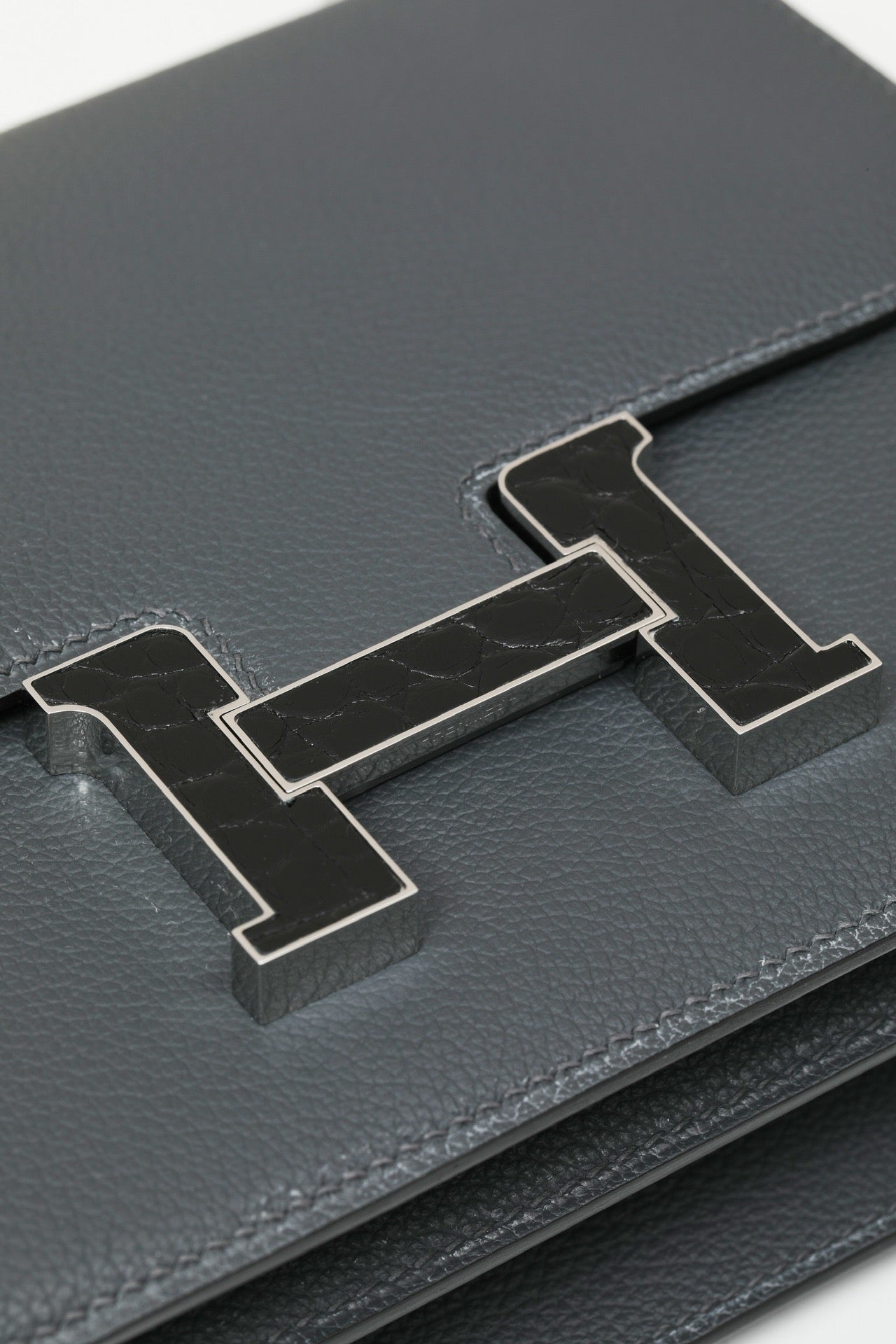 CJG24 , H0 Smog Grey / CK89 Black  ,  EVE leather with shiny #4384