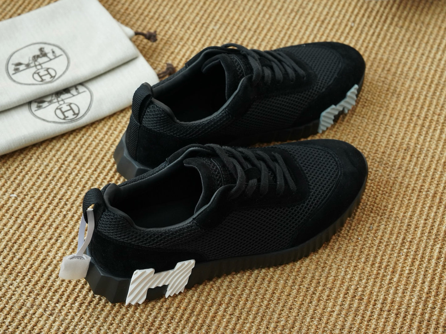HSneakers