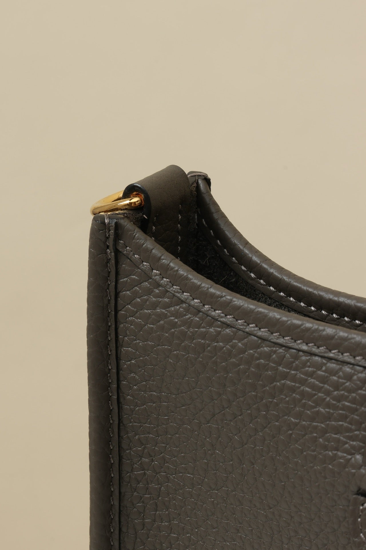 YF16 8F Tin GreyClemence bull leather crossbody bag  , GHW #4448