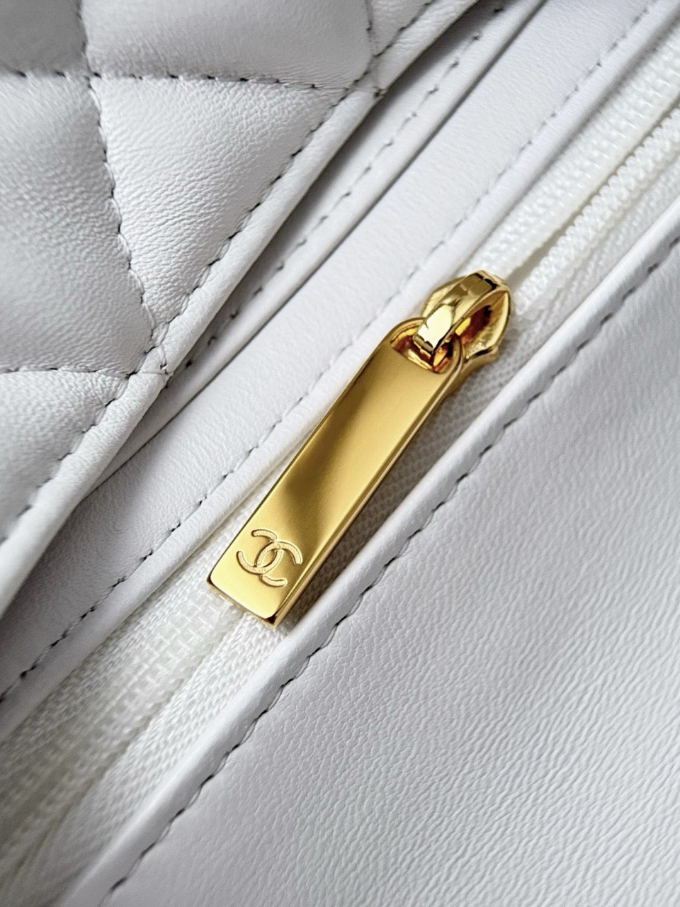 Cf20 Gold Hardware   #4681