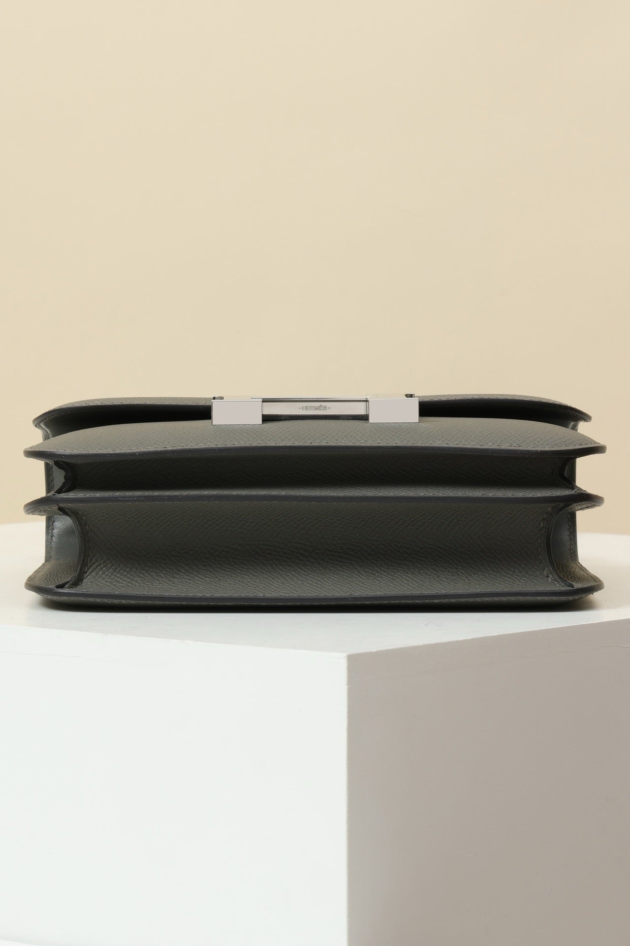 CJ19 19 cm , Cumulus Grey Epsom leather PHW #4335