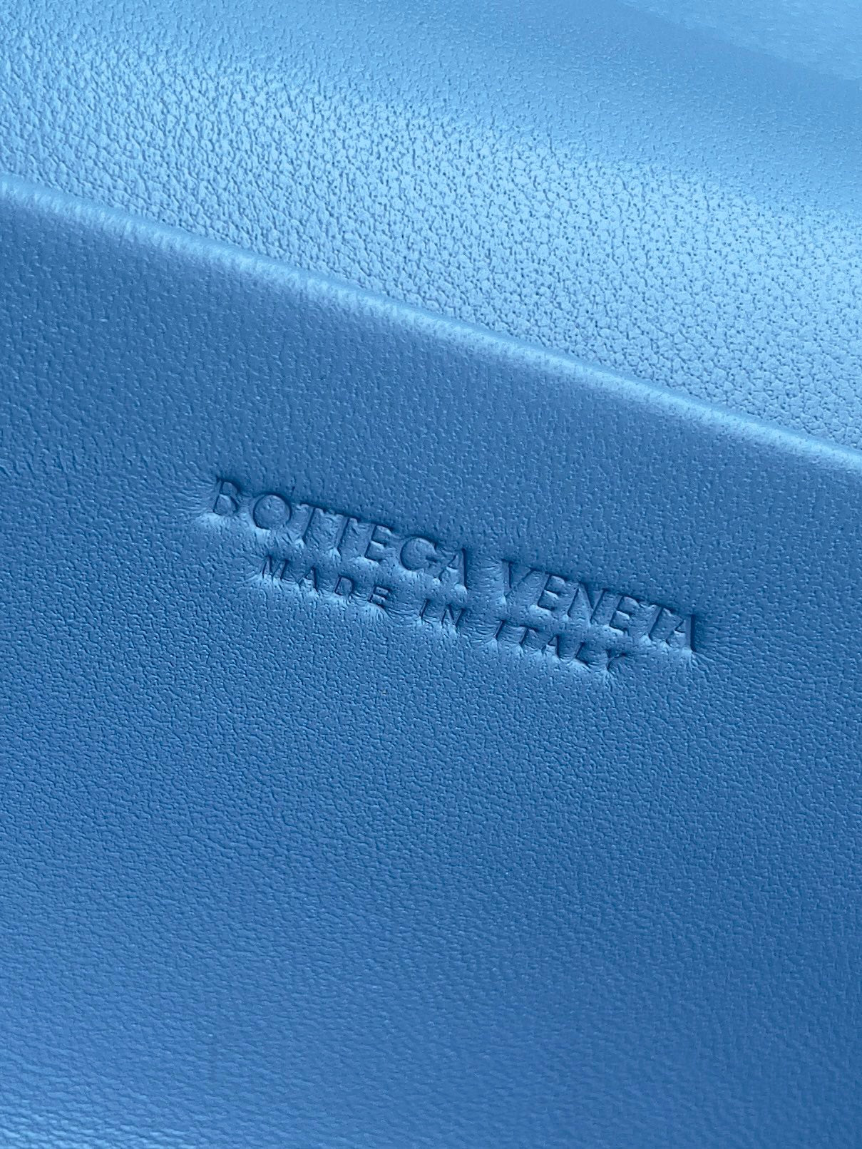 BV Bang Bang Vanity Case #579
