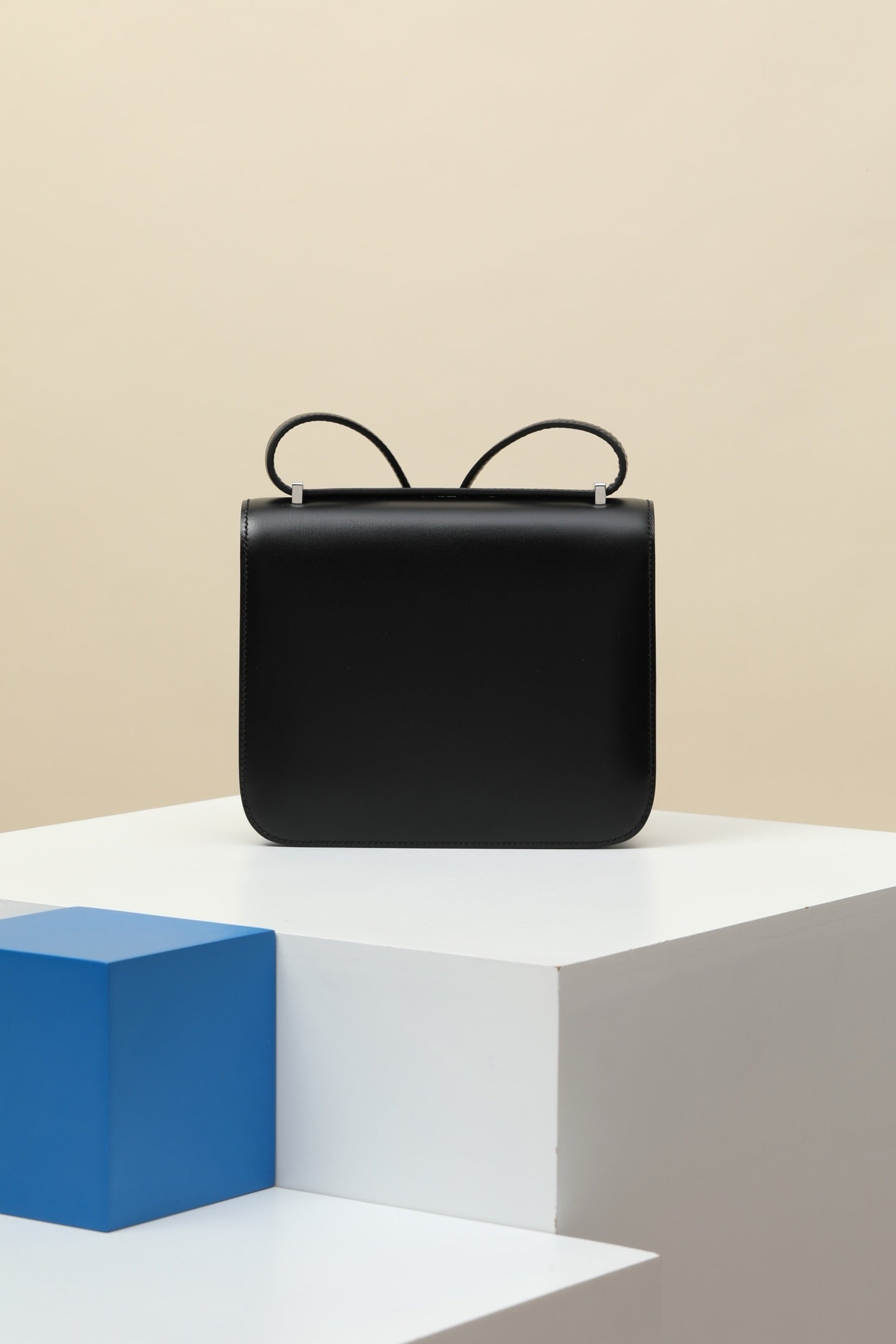 CJG19 , CK89 Black  Shiny BOX leather with lizard details (single bar clasp)  #4391