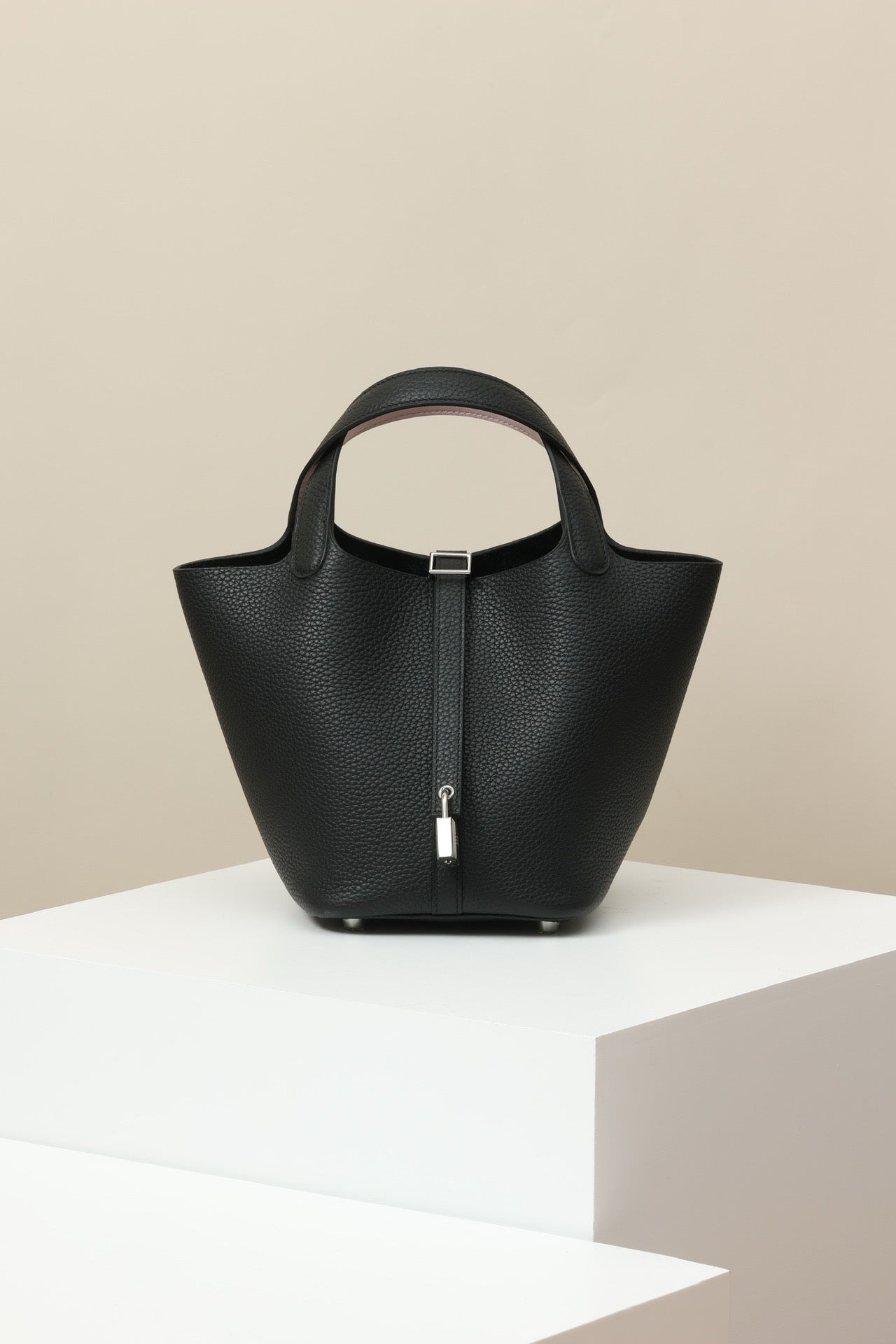 CL18  CK89 Black / 09 Dreamy Purple PHW #4076