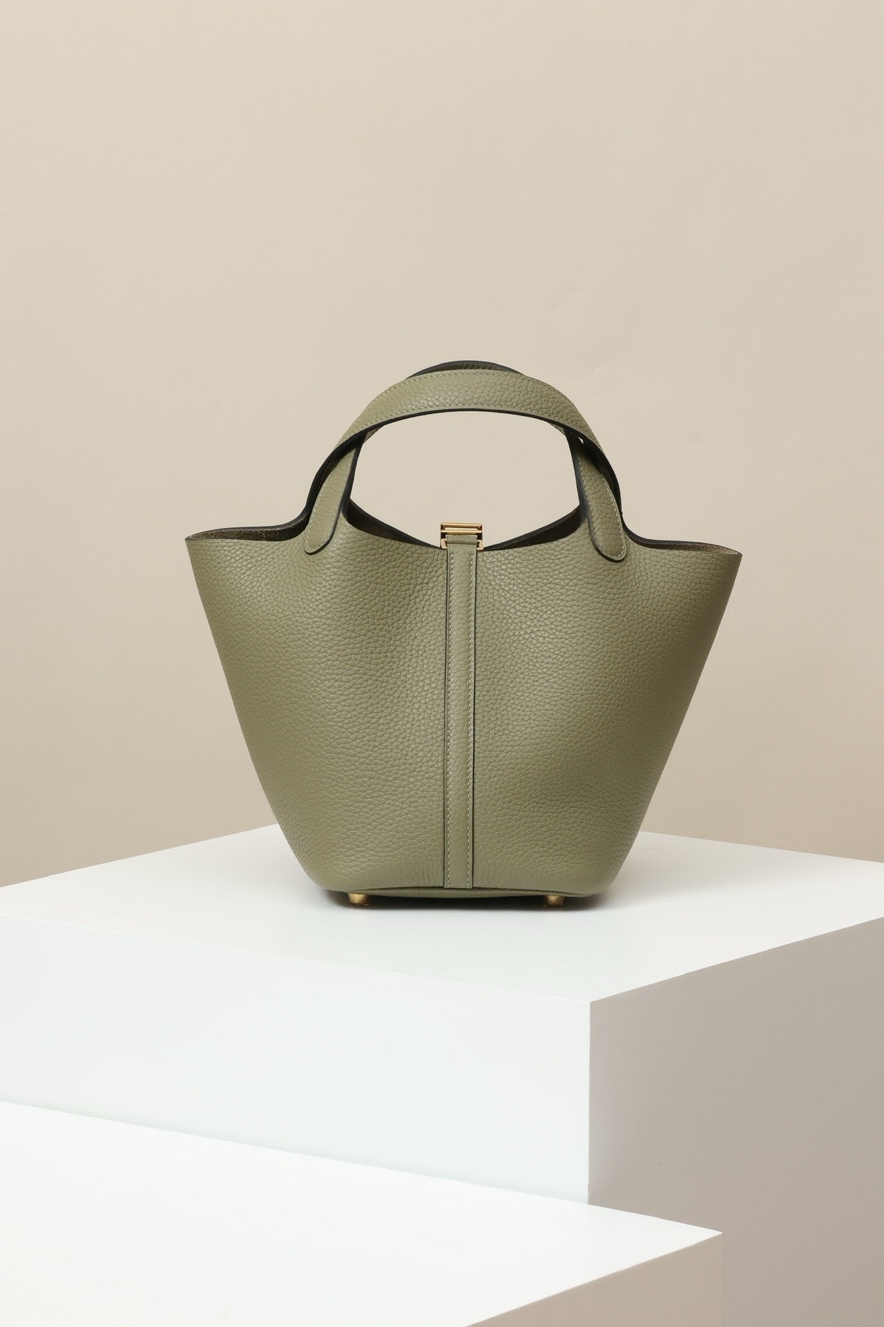 CL18 1Q Sage Green GHW #4052