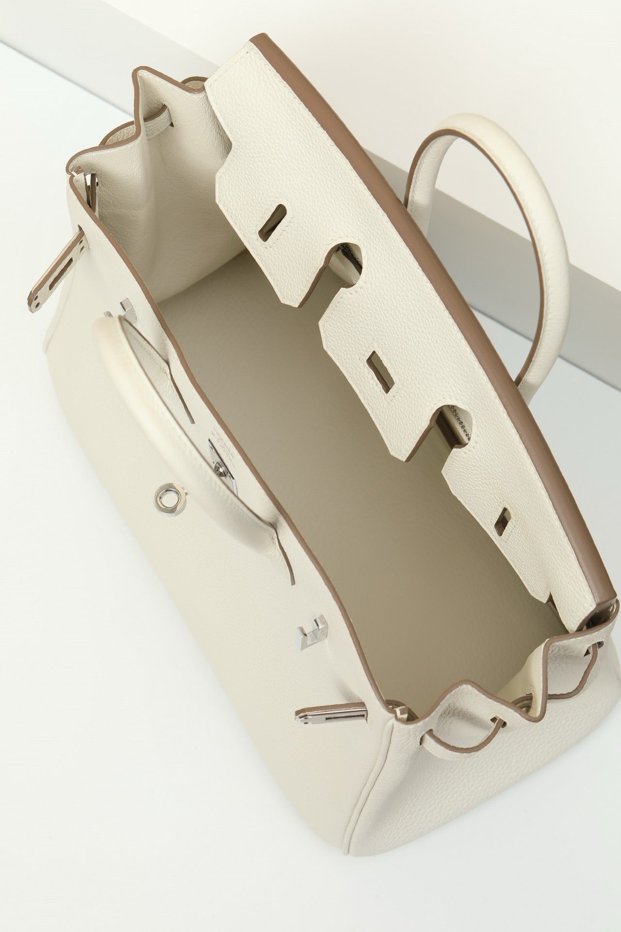 BK25 Mushroom White # 3882