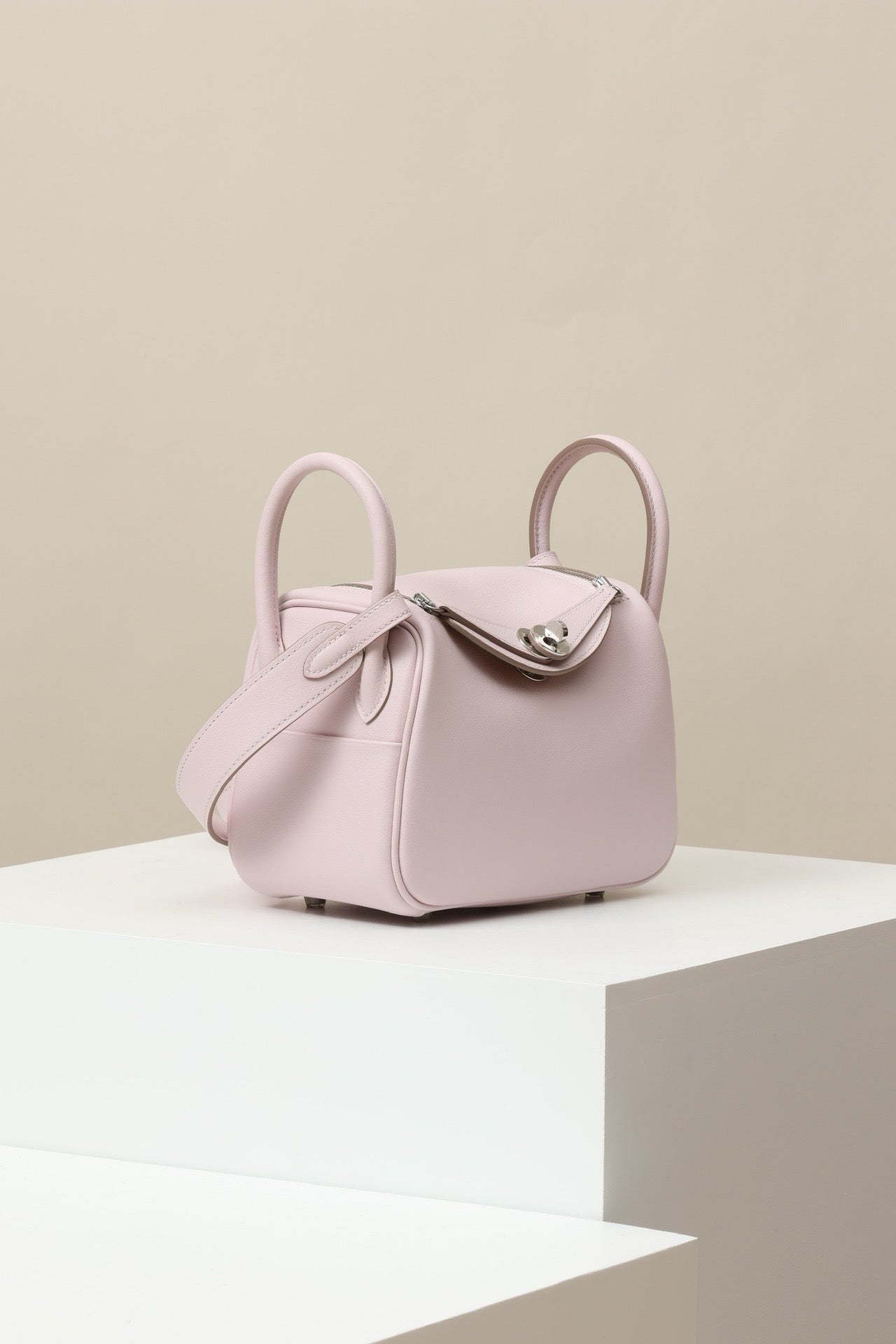 LD19 , Swift  , 09 Violet Reve / CK37 Gold  PHW #4620