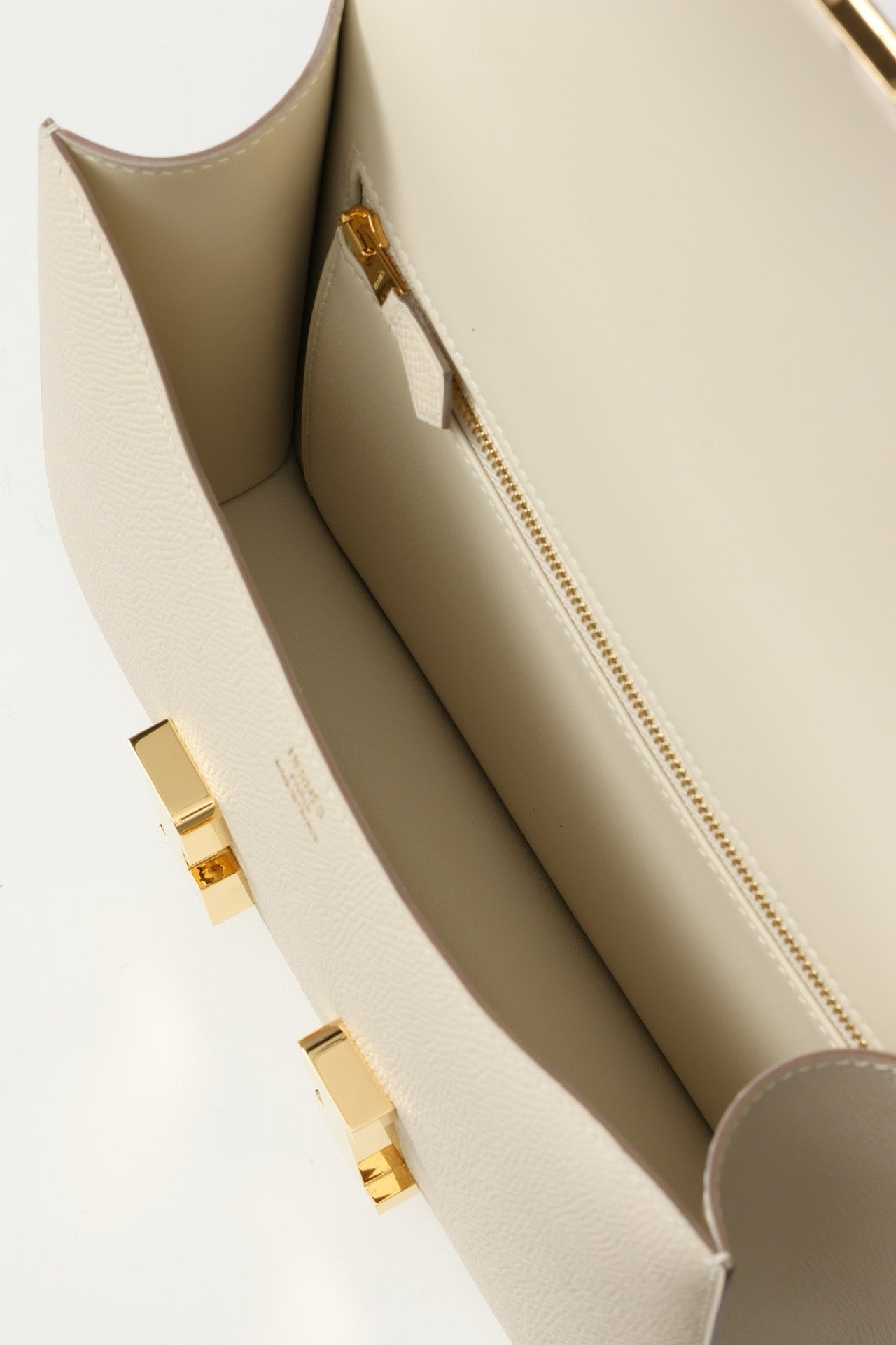 CJG 23 cm , Milkshake White GHW #4283