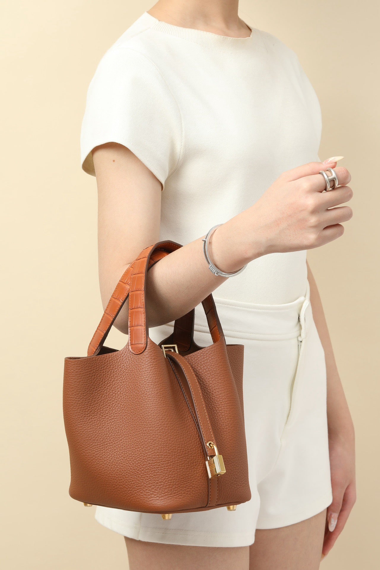 CL18 Gold Brown #3744