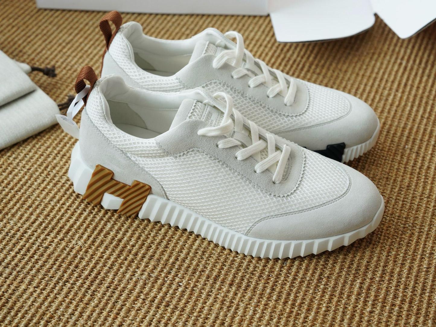 HSneakers