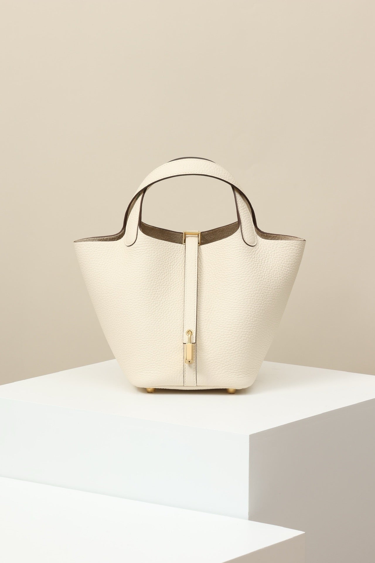 CL18 I2 Cream White GHW #4091