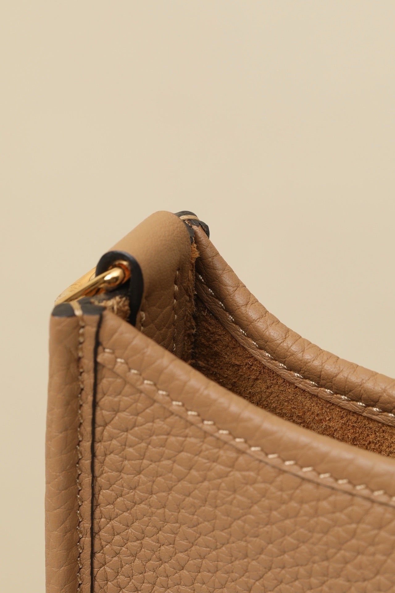 YF16 OM Beige Clemence bull leather crossbody bag  ,GHW#4434