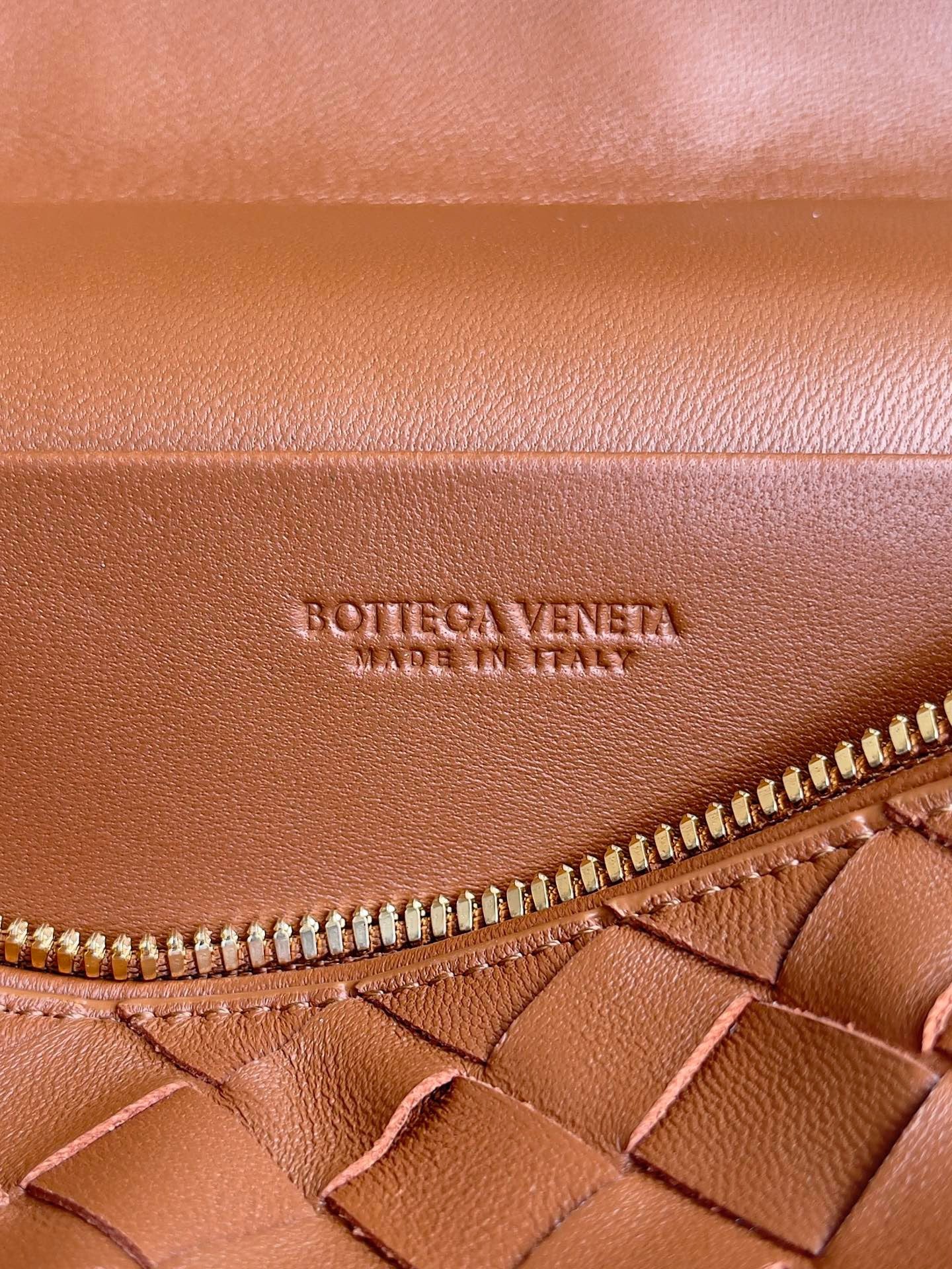 BV Bang Bang Vanity Case #576