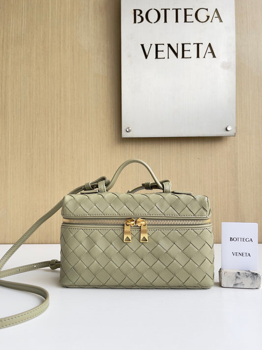 BV Bang Bang Vanity Case #572