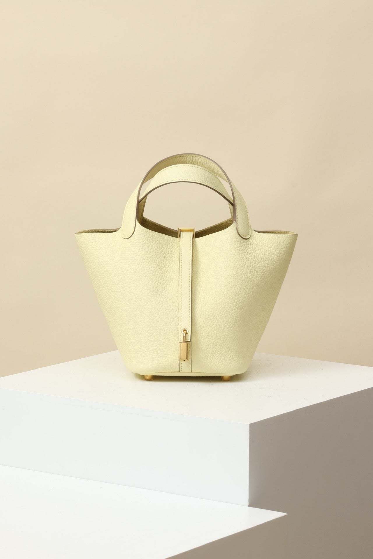 CL18 I8 Milton Yellow GHW #4100