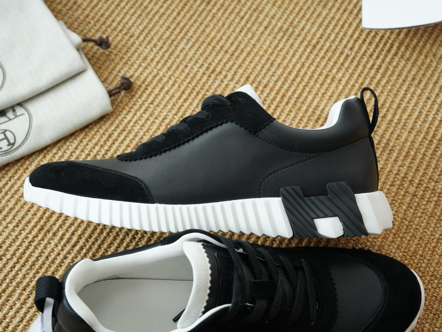 HSneakers